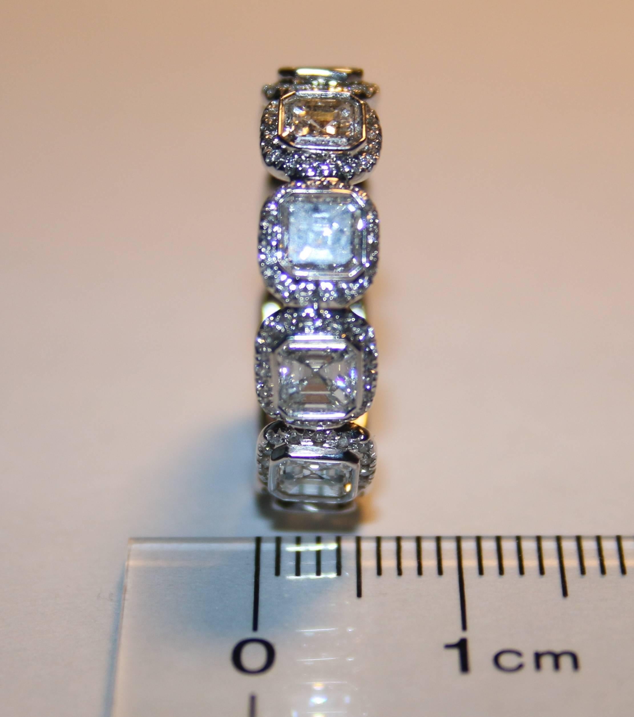 Platinring mit 3,22 Karat Eternity-Diamant im Asscher-Schliff Damen im Angebot
