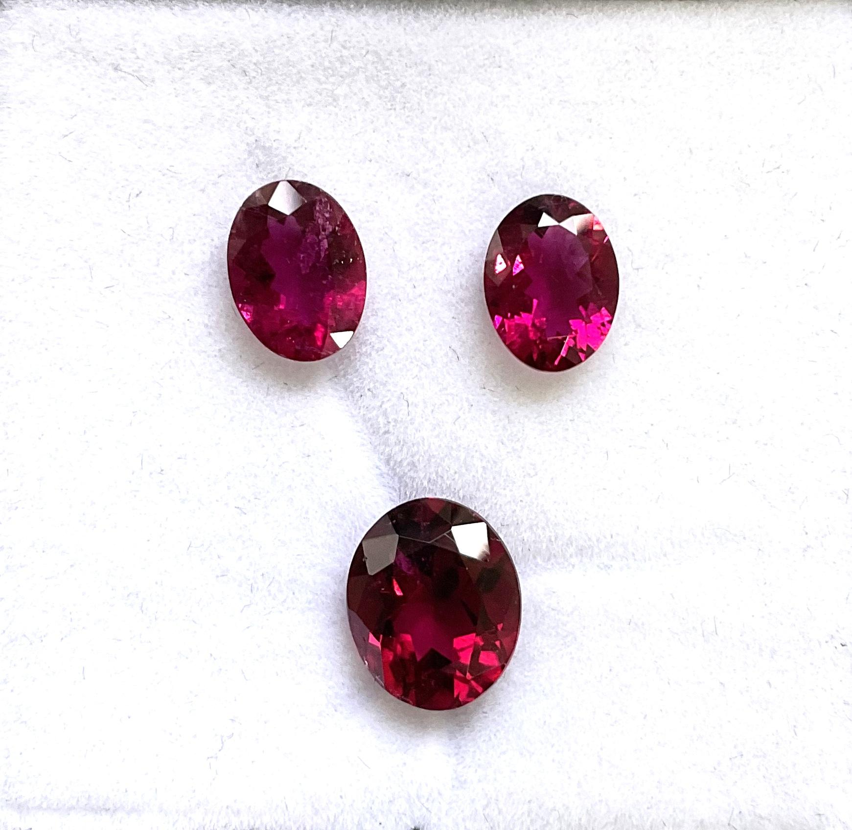 Art Déco 3.22 Carats Rubellite Tourmaline Oval Cut stone For Jewelry Natural gemstone in vendita