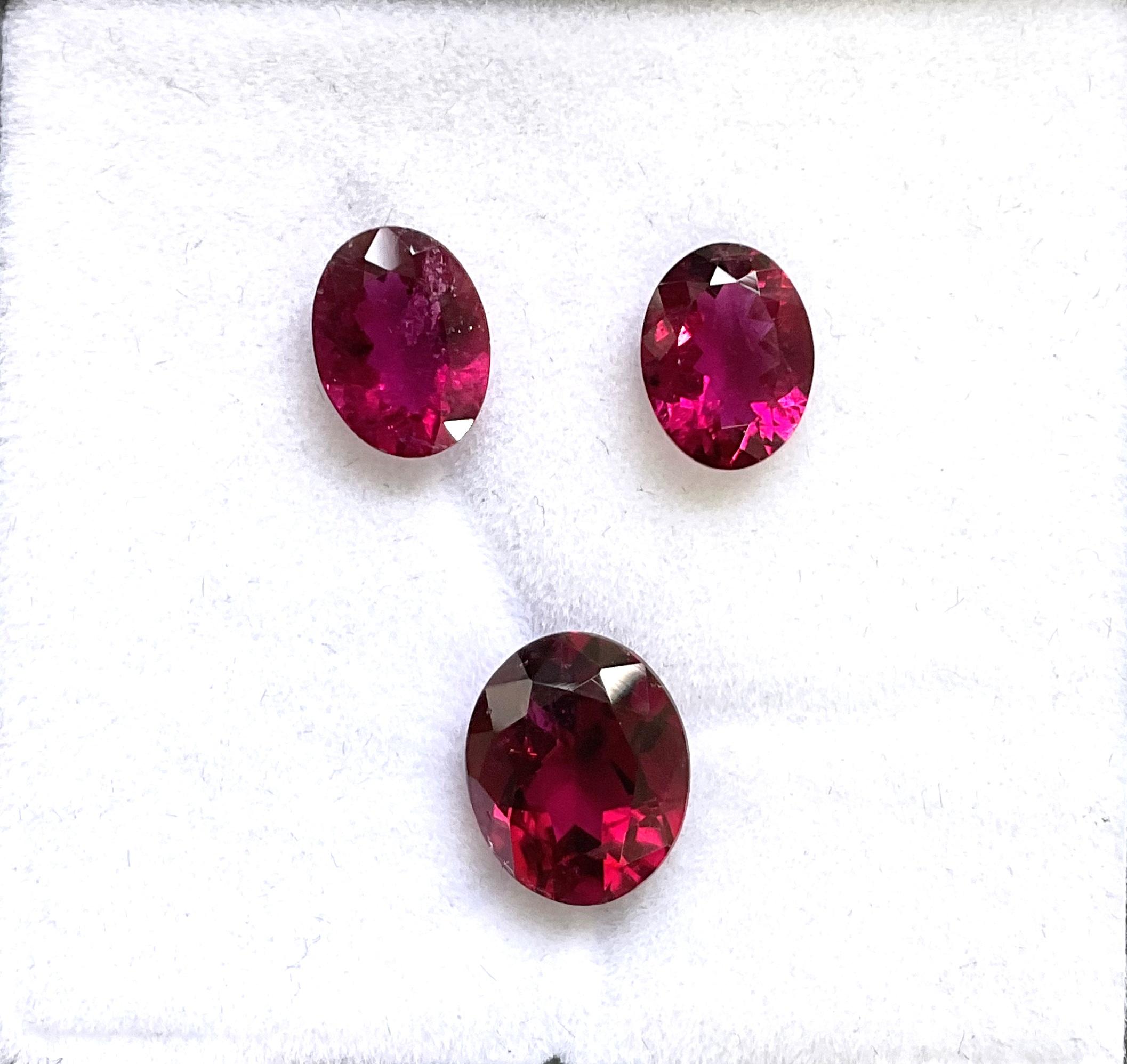 3.22 Carats Rubellite Tourmaline Oval Cut stone For Jewelry Natural gemstone In condizioni Nuovo in vendita a Jaipur, RJ