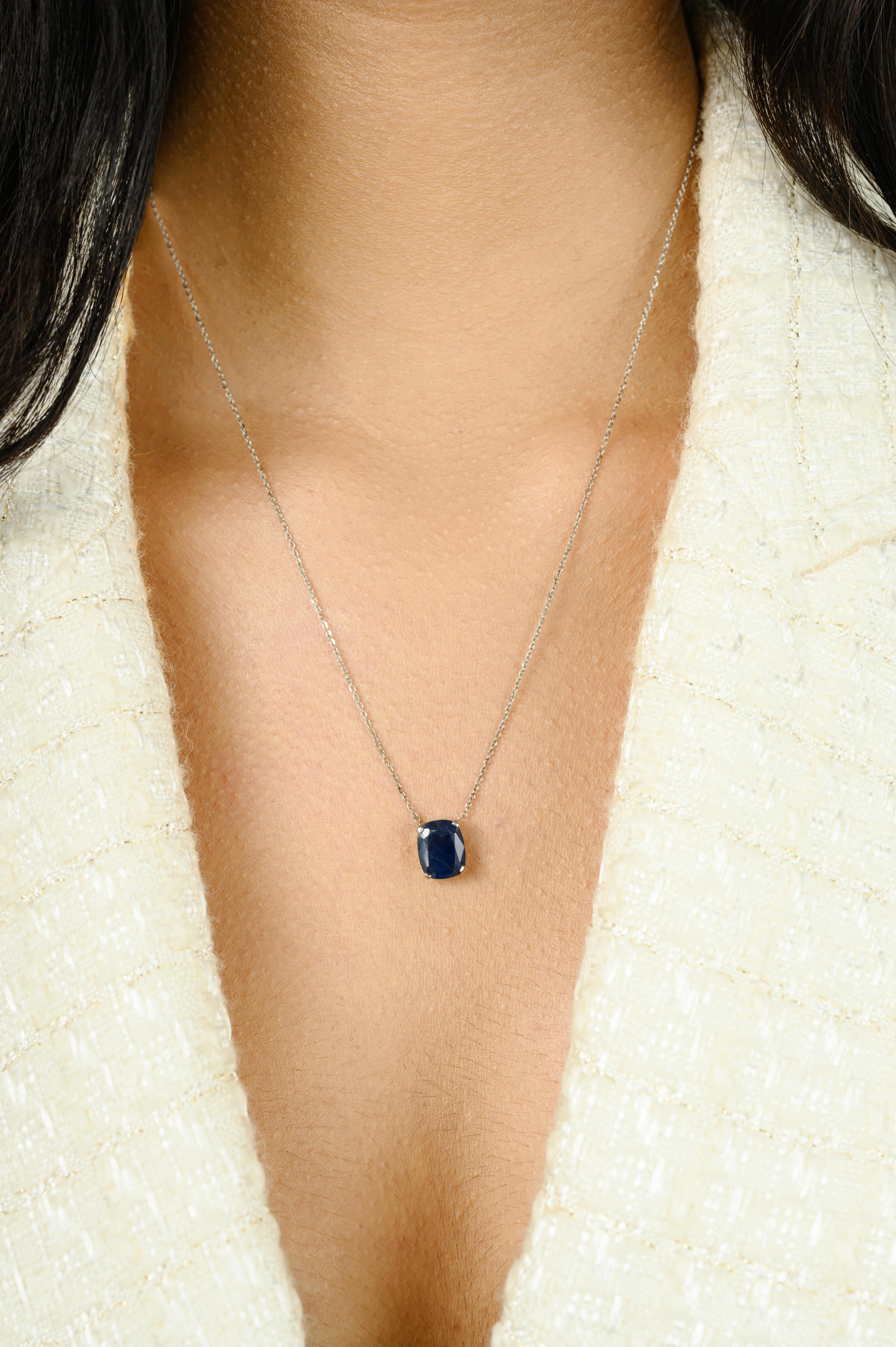 Women's 3.22cts Octagon Cut Blue Sapphire Pendant Necklace with Chain in 18K White Gold For Sale