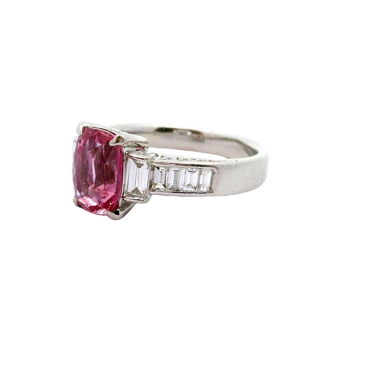 Platinring mit 3,23 Karat Padparadscha-Saphir und Diamant, GRS-zertifiziert (Zeitgenössisch) im Angebot