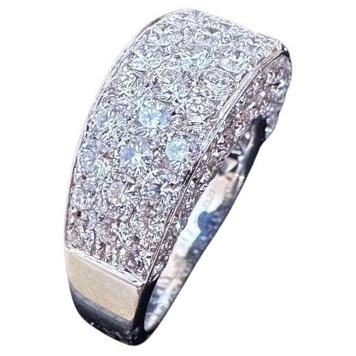 3.23 carats total weight Diamond Band Dome Ring in 18k White Gold