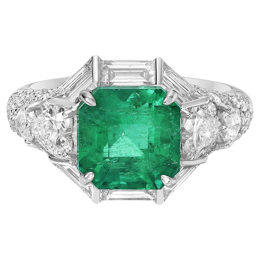 3.23 ct Center Stone Emerald Cocktail Ring With Diamonds Made In 18k White Gold For Sale