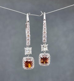 Pendientes colgantes de diamantes y naranja fantasía natural con certificado GIA de 3,23 quilates
