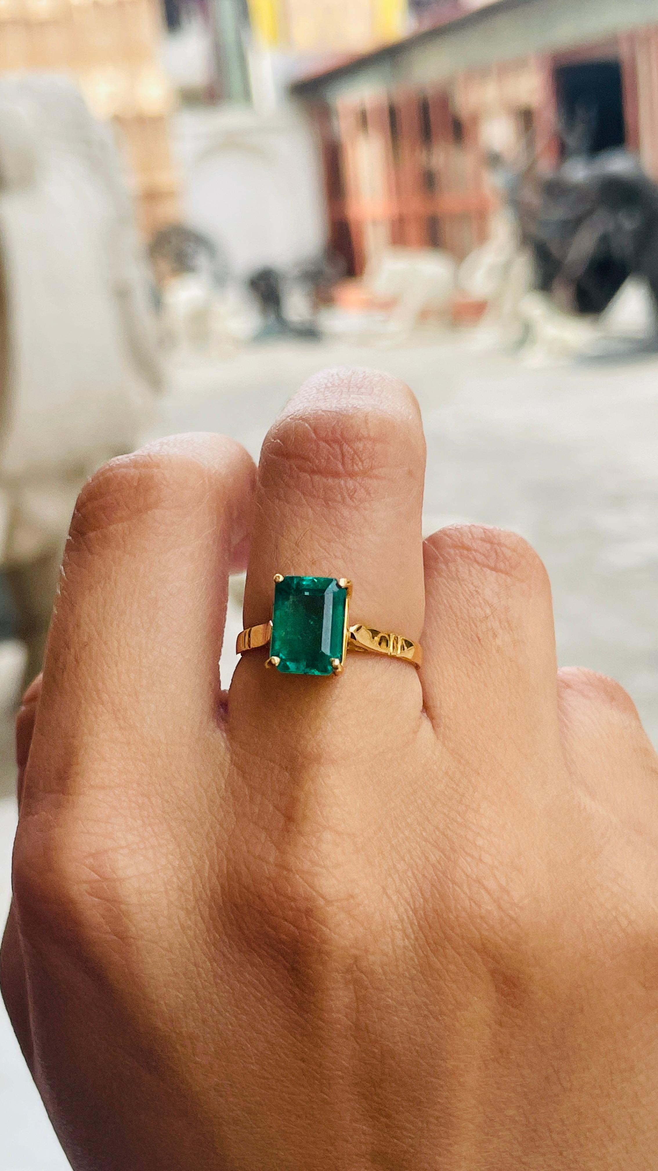 For Sale:  3.23 Ct Natural Octagon Emerald Solitaire Ring in 18K Yellow Gold, Emerald Ring 7