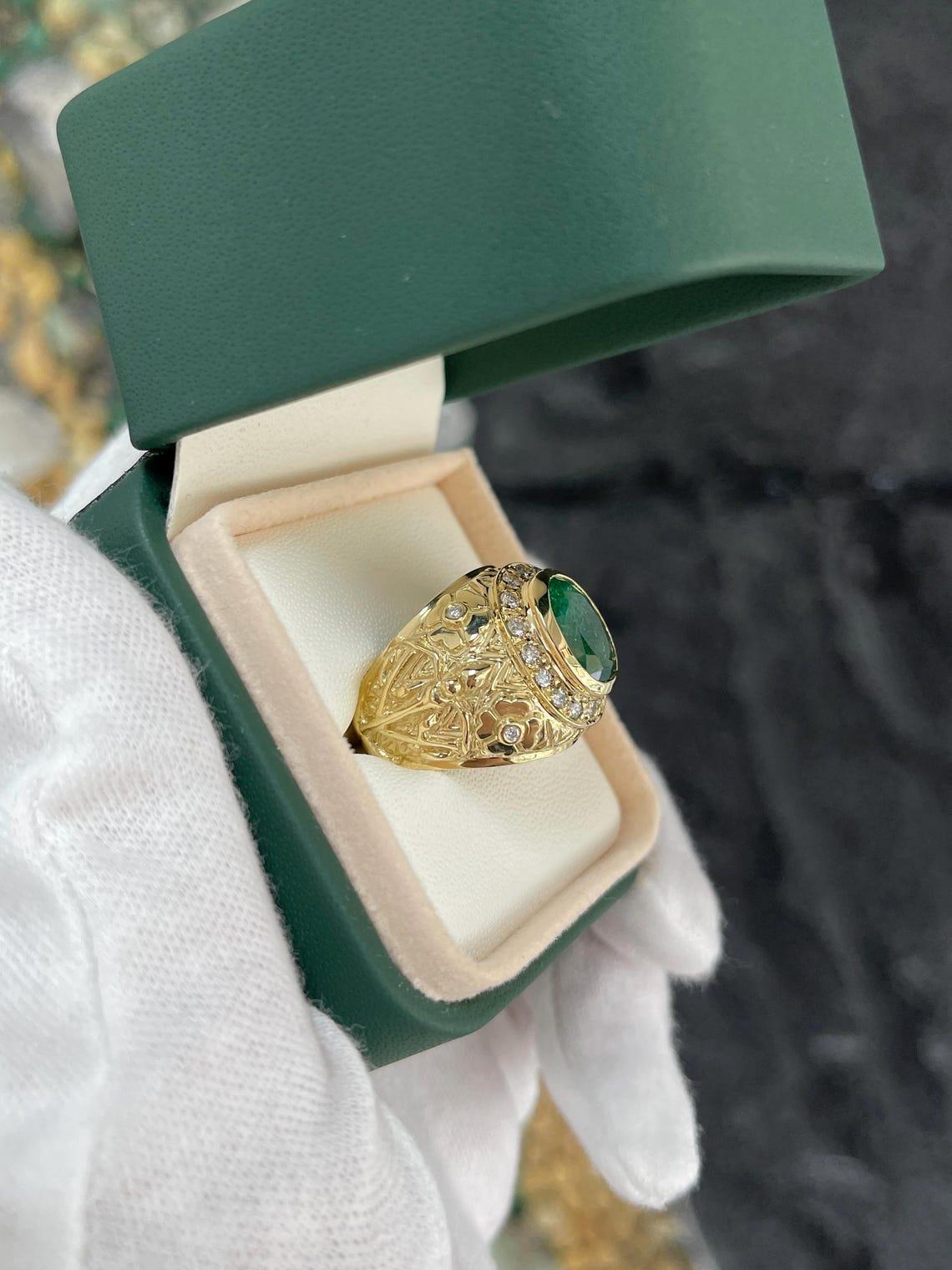 3,23tcw 14K Oval Smaragd & Diamant Halo Floral Lünette Set Statement-Ring (Ovalschliff) im Angebot