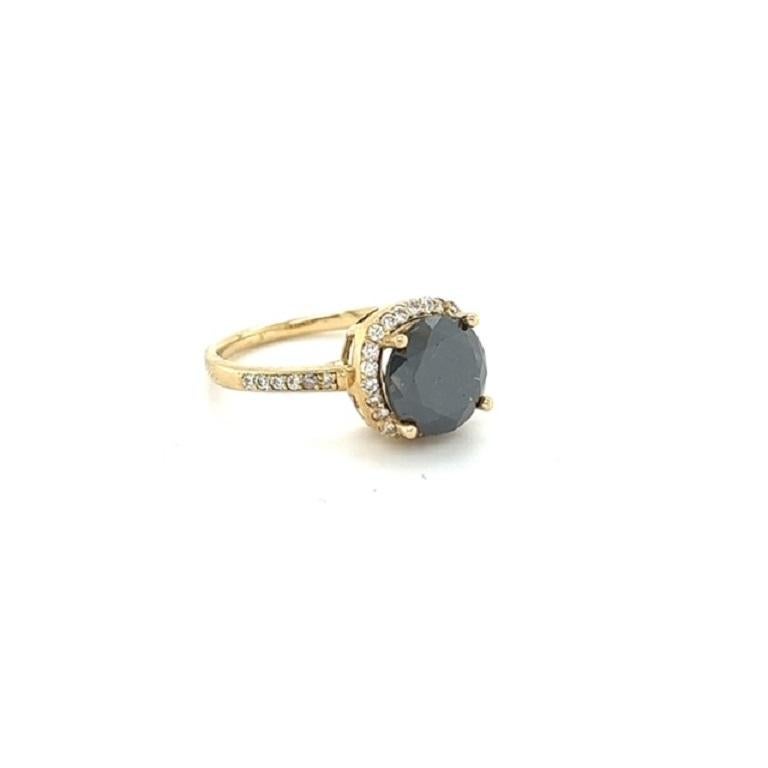Contemporary 3.24 Carat Black Diamond White Diamond Yellow Gold Ring For Sale
