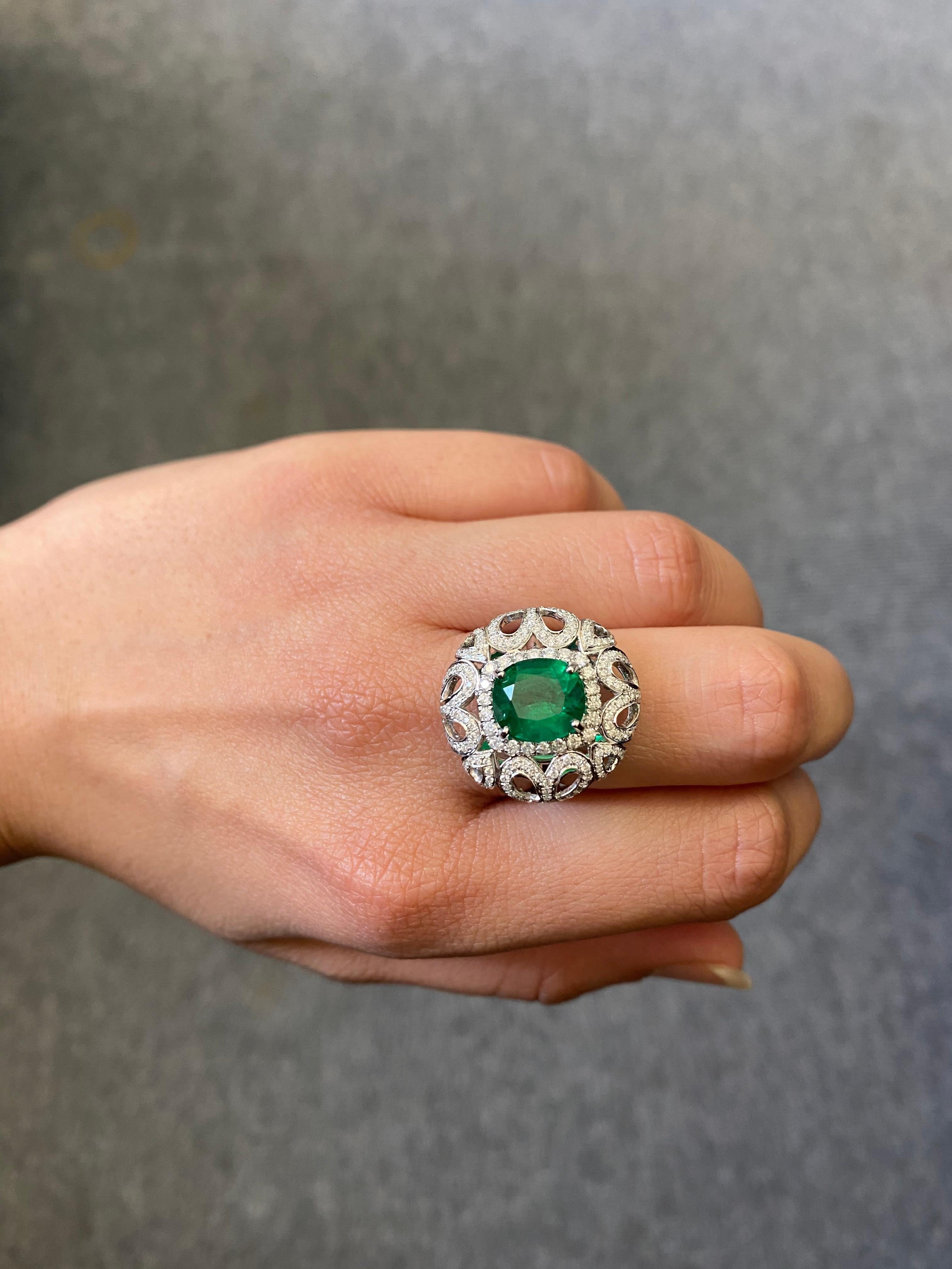 3.24 Carat Cushion Cut Emerald and Diamond Cocktail Ring In New Condition In Bangkok, Thailand