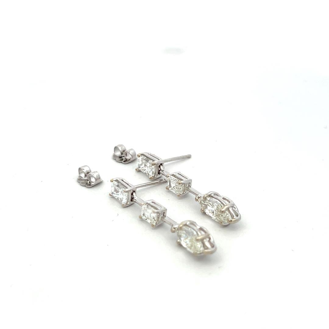 Boucles d'oreilles pendantes en or blanc 14 carats avec diamants taille radiant J-K VS de 3,24 carats en vente 5