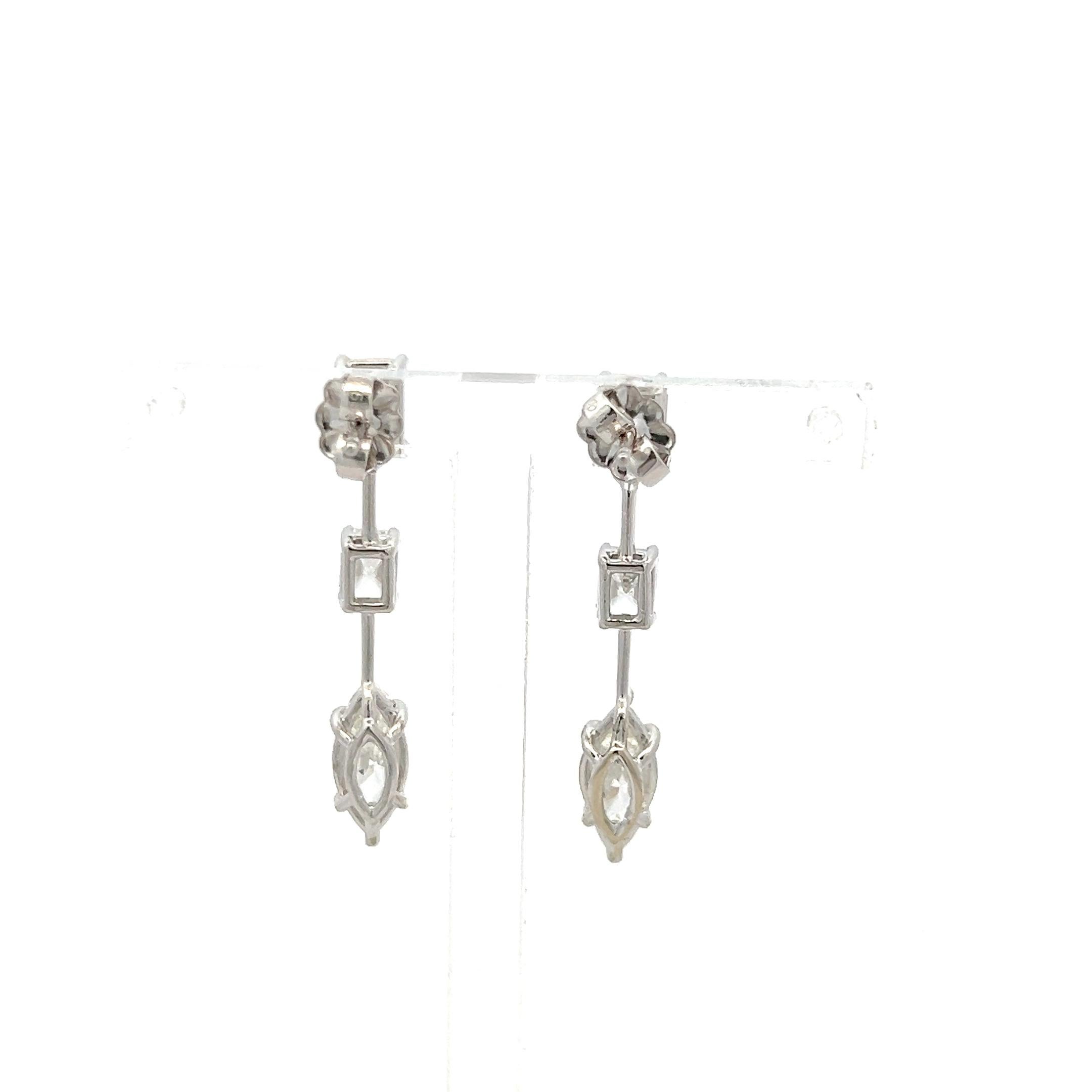 Taille mixte Boucles d'oreilles pendantes en or blanc 14 carats avec diamants taille radiant J-K VS de 3,24 carats en vente