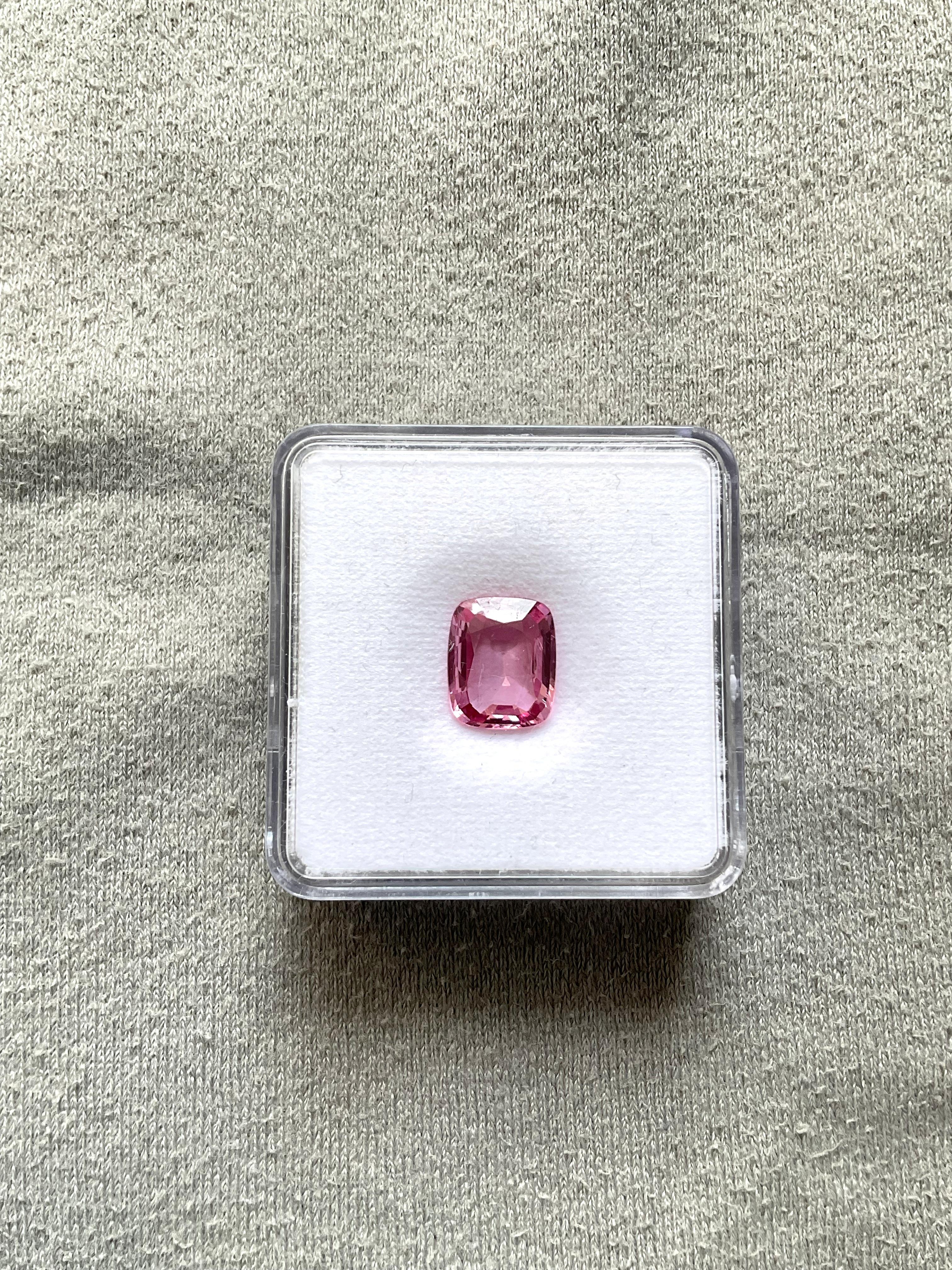 3.24 Carat spinel cushion cut stone for jewelry natural gemstone top quality

Weight: 3.24 Carats
Size: 10.5x8.5x4 MM
Pieces: 1
Shape : cushion
