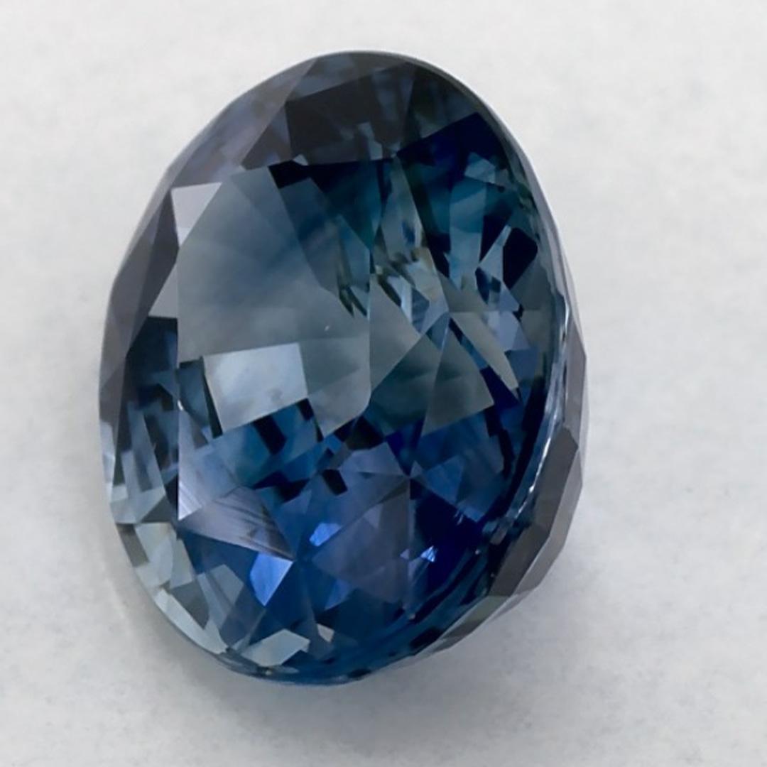 Donna 3.24 carati di zaffiro blu ovale sfuso in vendita