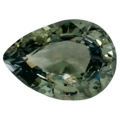 3.24 Karat Grüner Saphir Birne Loser Edelstein