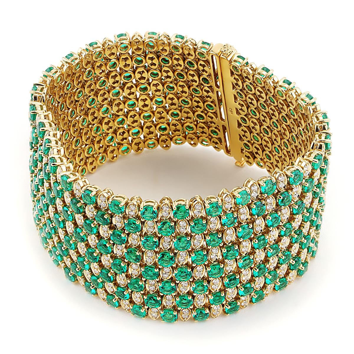 Round Cut 32.4 CTTW Colombian Emerald and Diamond Wide Cocktail Bracelet 18K Yellow Gold For Sale