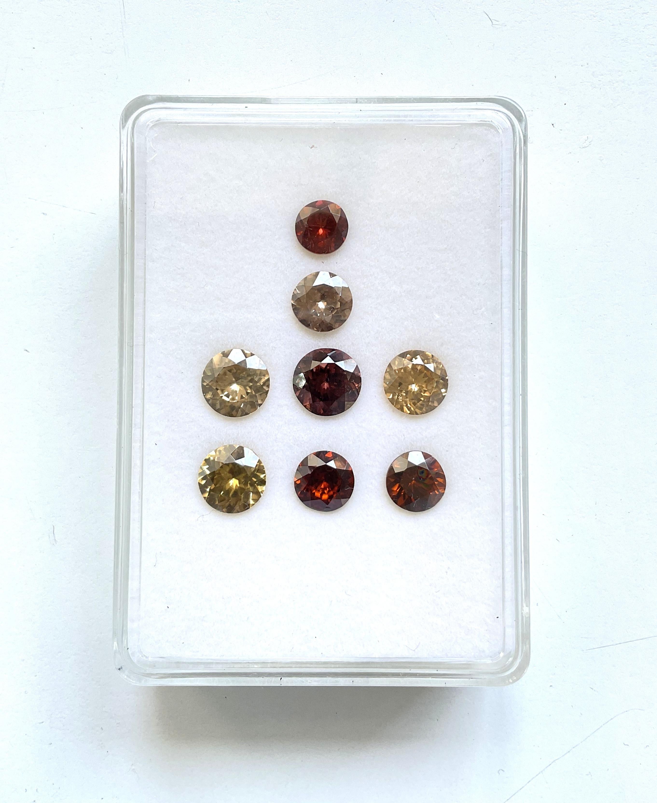 32.45 Carat Tanzania Zircon Round Faceted Natural Cut stone Fine Jewelry Gemstone

Poids - 32.45 Carats
Taille - 8 à 10 mm
Forme - Ronde 
Quantité - 8 pièces