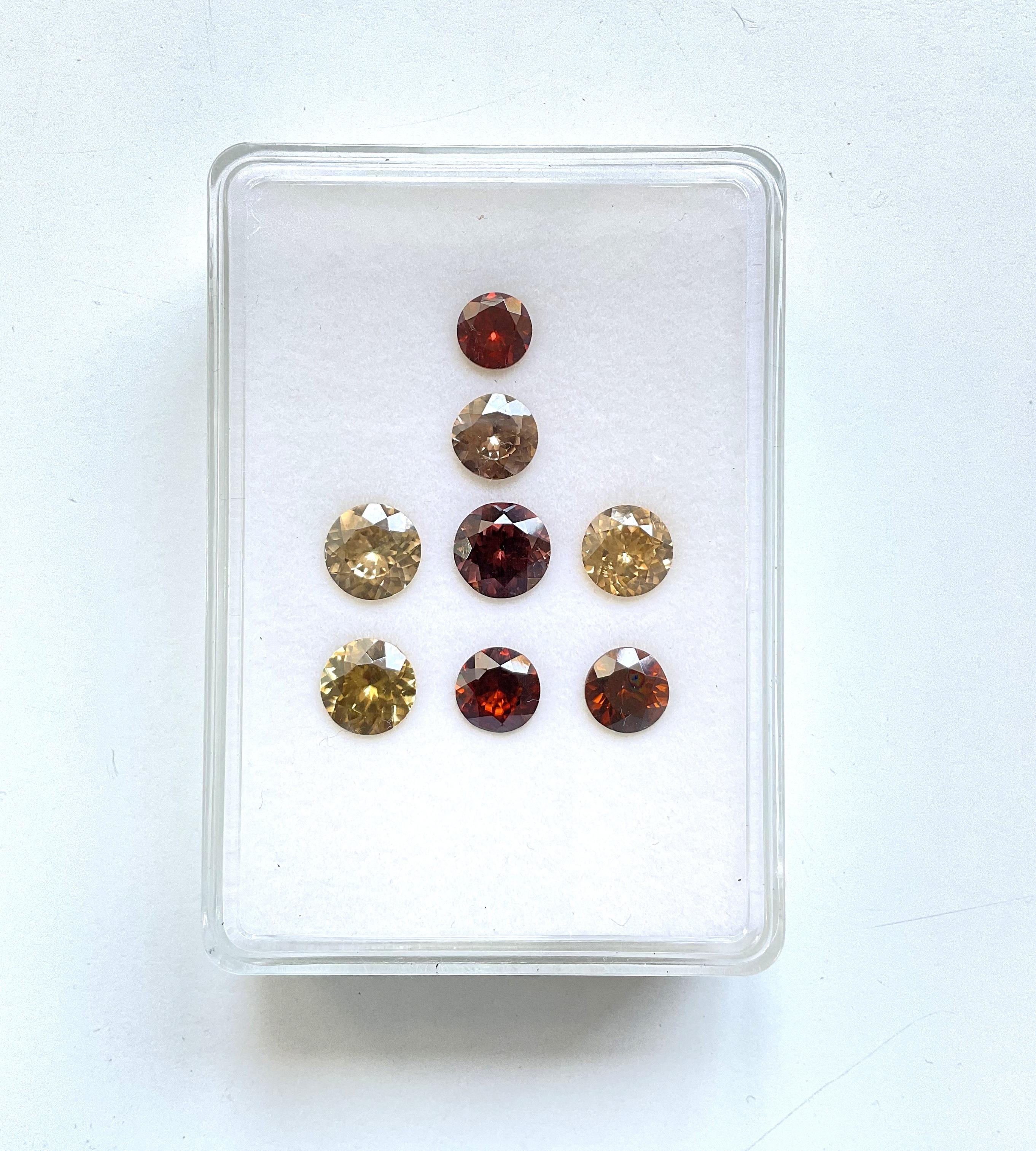 32.45 Carat Tanzania Zircon Round Faceted Natural Cutstone Fine Jewelry Gemstone For Sale 1