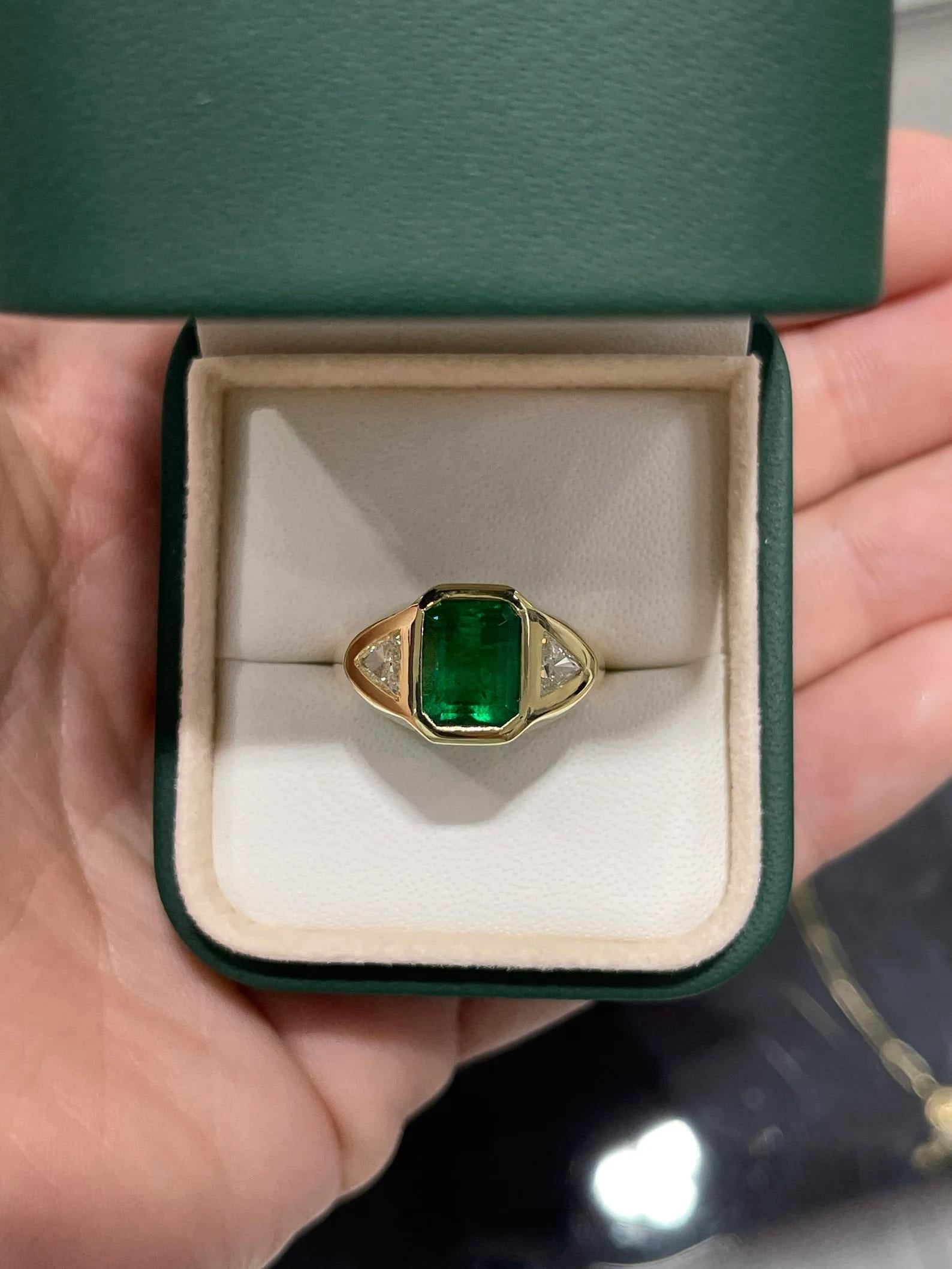 Modern 3.24tcw AAA+ Three Stone Green Emerald & Trillion Diamond Unisex Gypsy Ring 18K For Sale