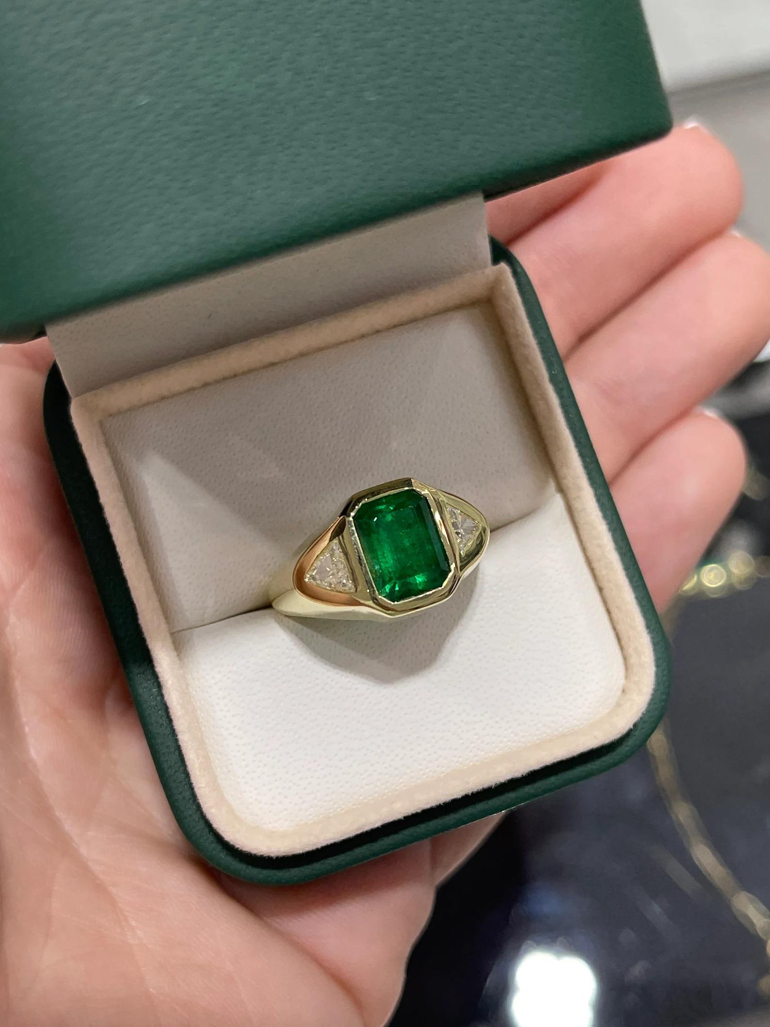 Emerald Cut 3.24tcw AAA+ Three Stone Green Emerald & Trillion Diamond Unisex Gypsy Ring 18K For Sale