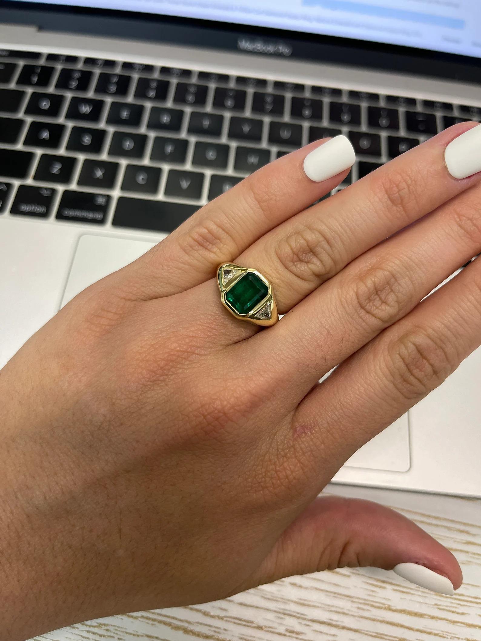 3(24tcw AAA+ Three Stone Green Emerald & Trillion Diamond Unisex Gypsy Ring 18K Neuf - En vente à Jupiter, FL