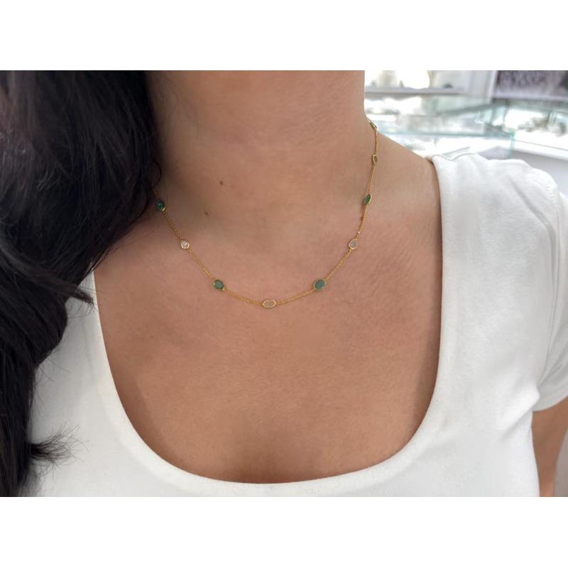 Collana con smeraldo e diamanti da 3,24tcw  Catena a strati in oro 18 carati In condizioni Nuovo in vendita a Jupiter, FL