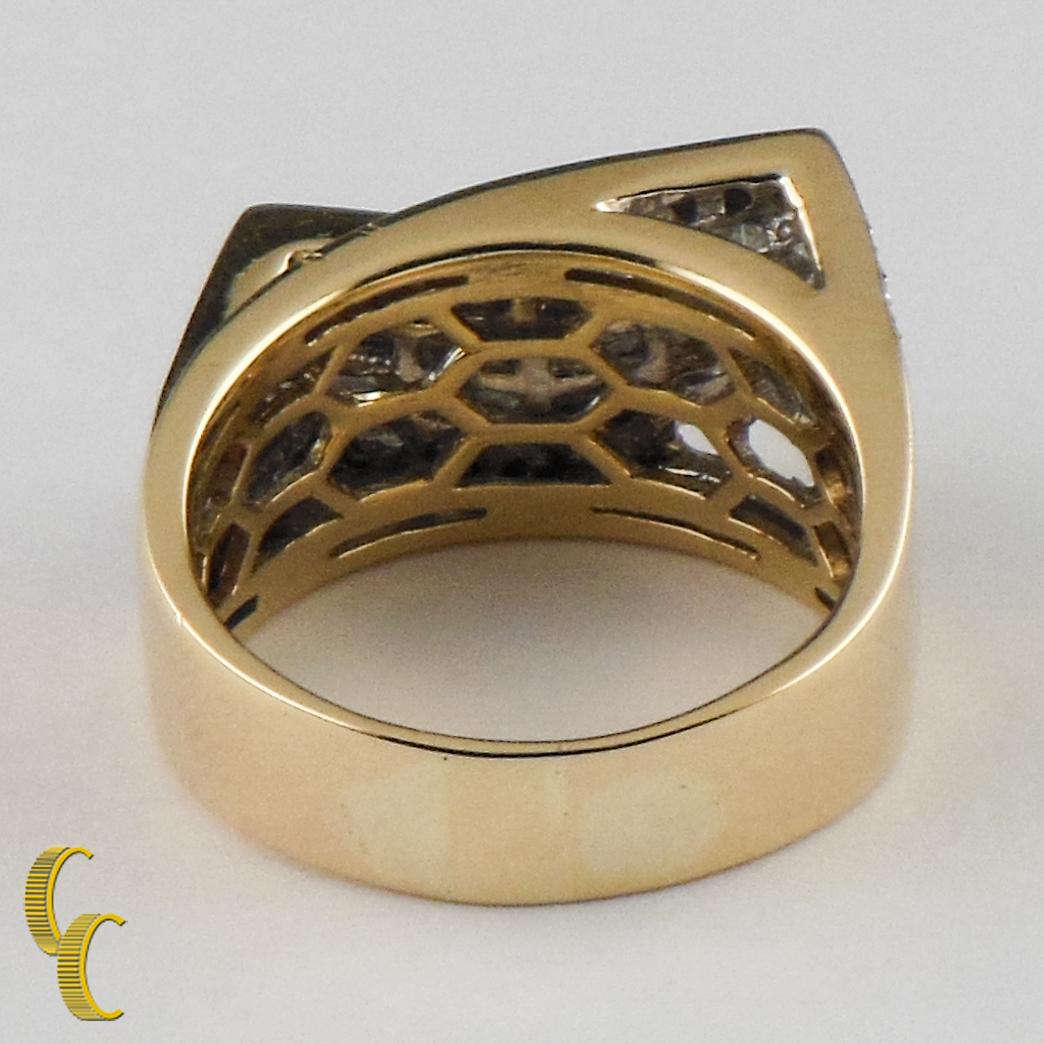 3.25 Carat 14 Karat Yellow Gold Princess and Round Cut Diamond Plaque Ring For Sale 1