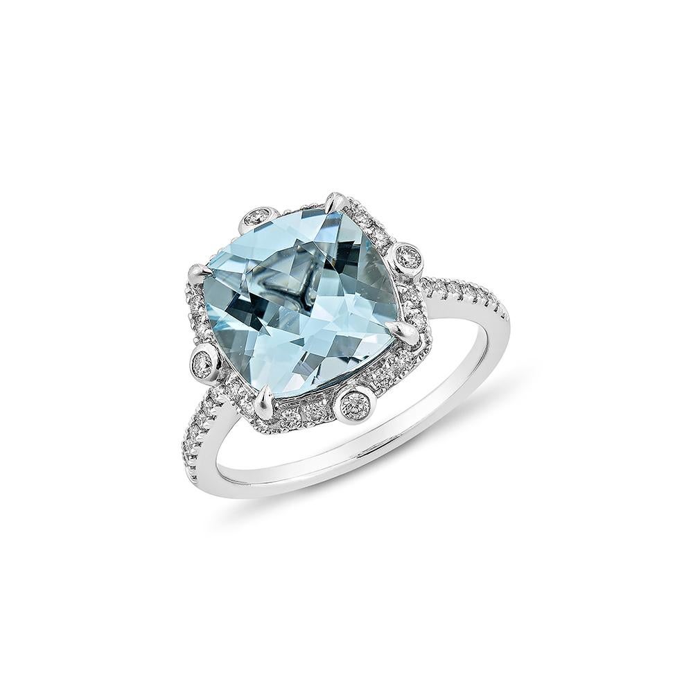 Contemporary 3.25 Carat Aquamarine Fancy Ring in 18Karat White Gold with White Diamond.   For Sale