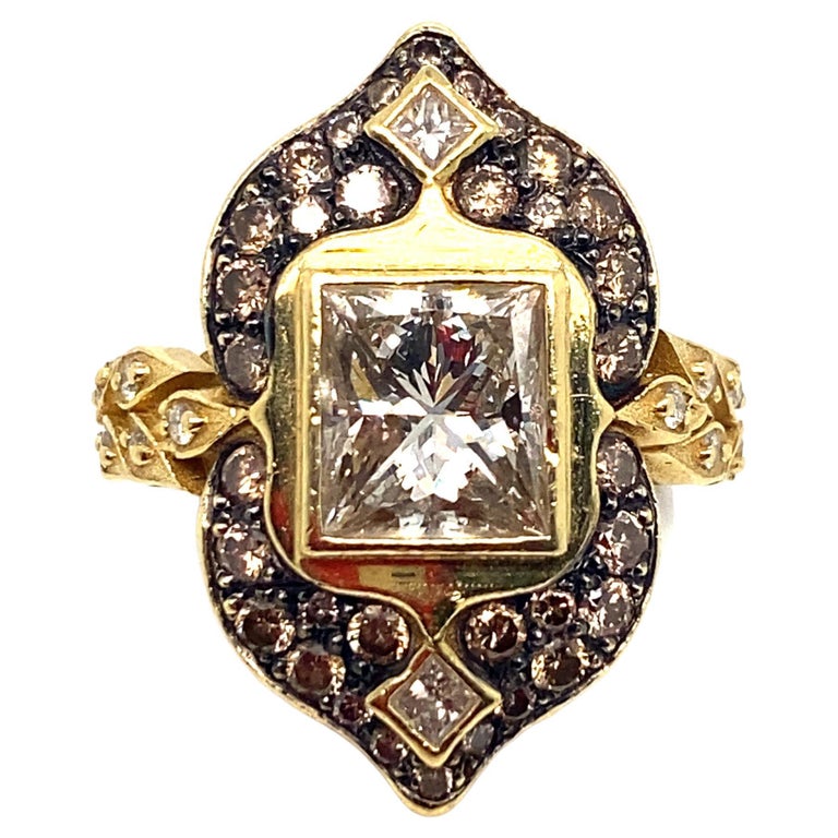 3.25 Carat Diamond Total Weight Right Hand Fashion Ring For Sale at 1stDibs