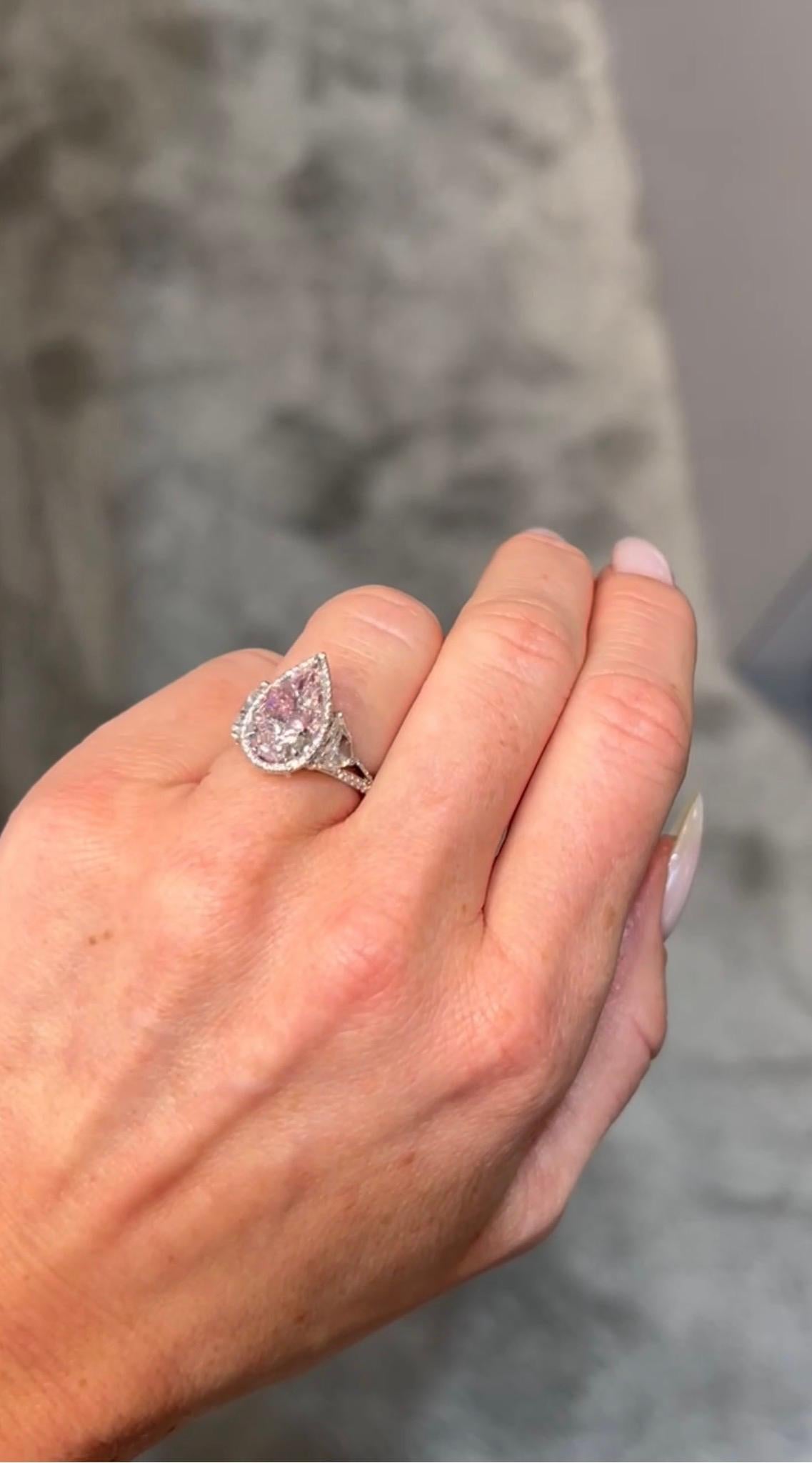 Donna Anello di fidanzamento con diamante rosa chiaro da 3,25 carati in oro 18 carati Rapporto GIA in vendita