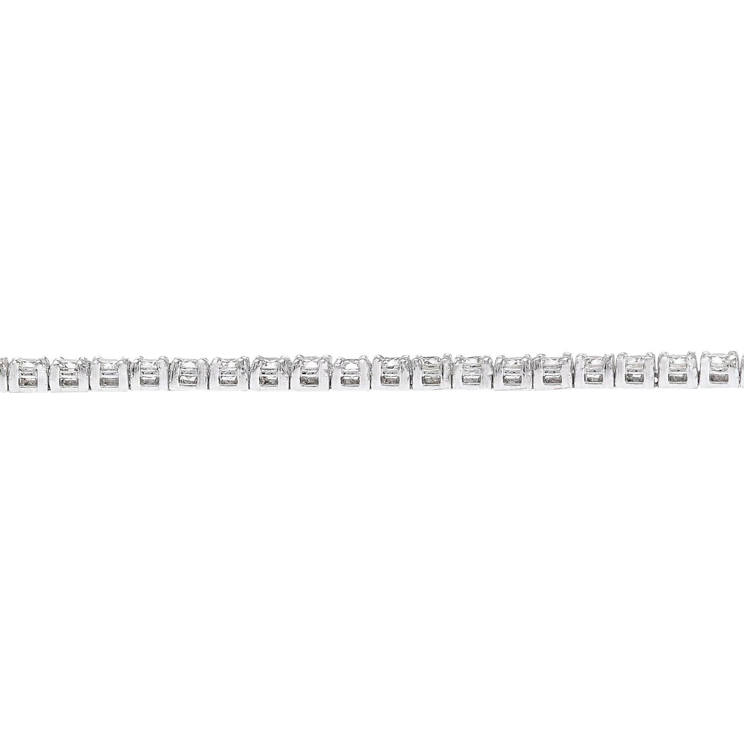 Diamond Tennis Bracelet In 14 Karat Solid White Gold  In New Condition For Sale In Los Angeles, CA