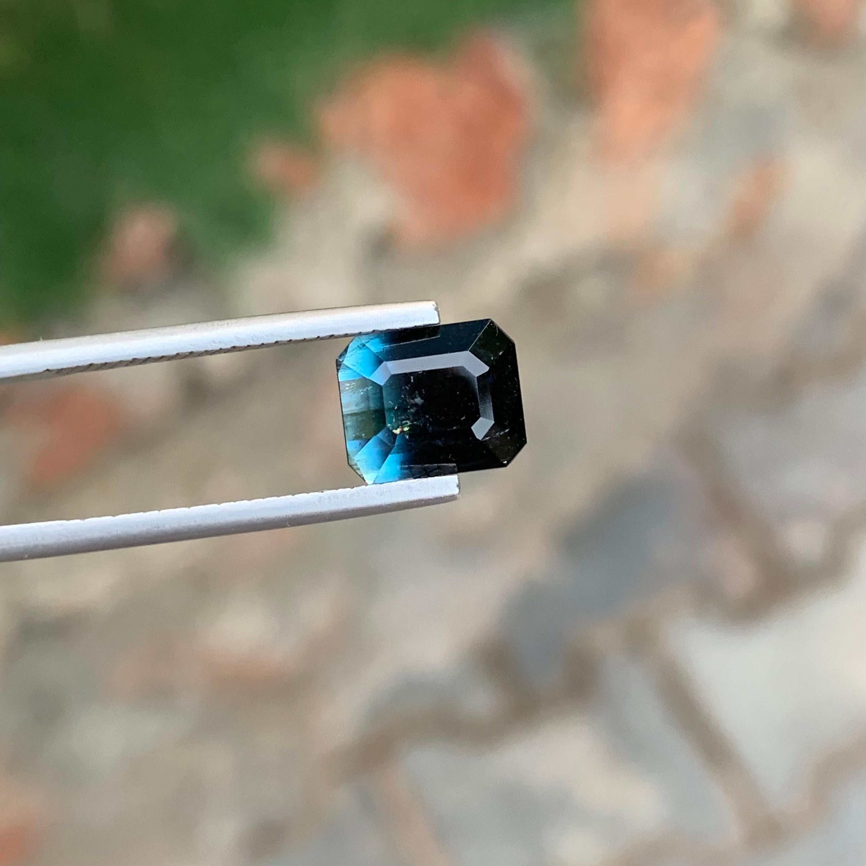 Taille émeraude 3.25 Carat Natural Loose Bi Colour Tourmaline Emerald Shape Gem From Earth Mine en vente