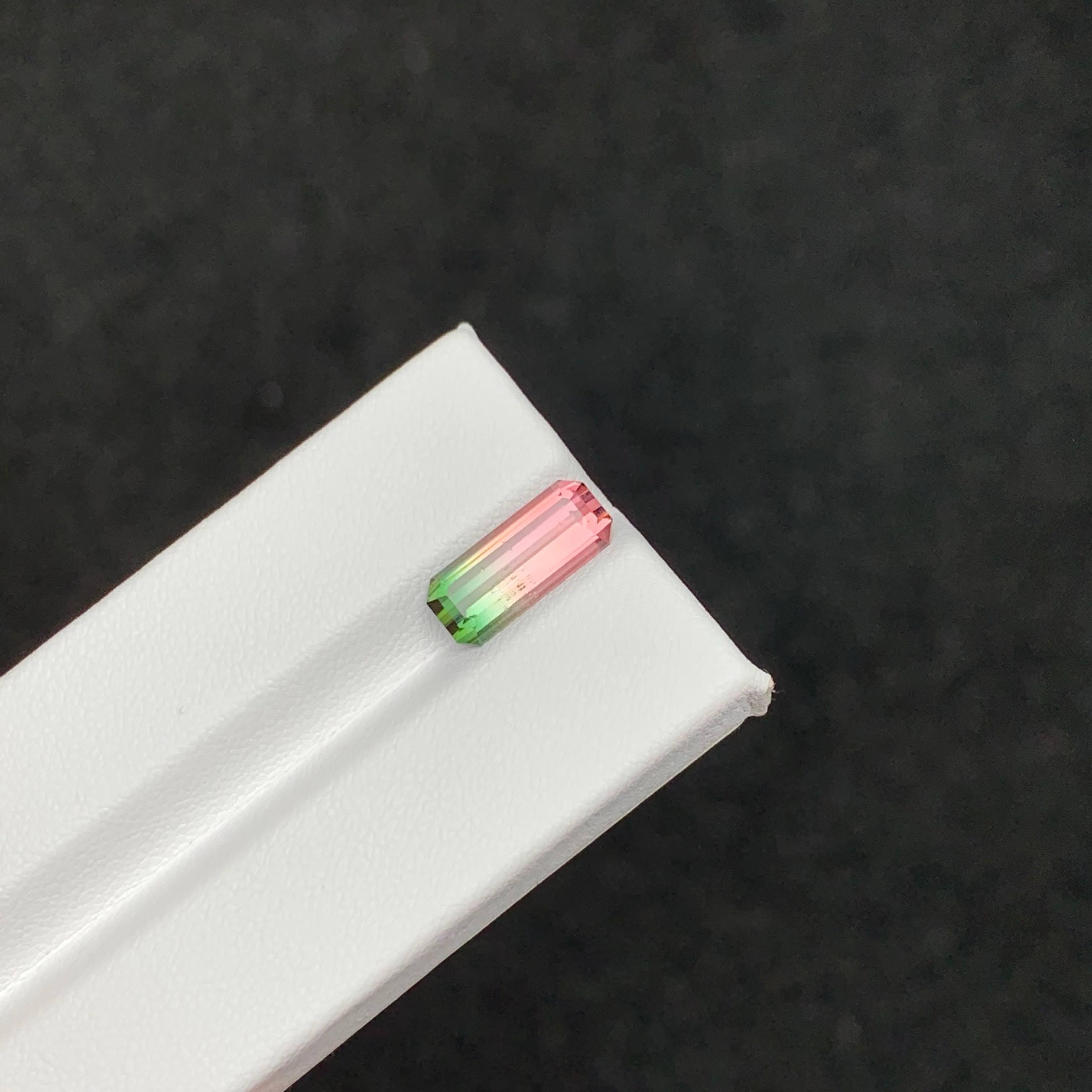3.25 Carat Natural Loose Bicolor Watermelon Tourmaline Emerald Cut Afghan Gem en vente 4