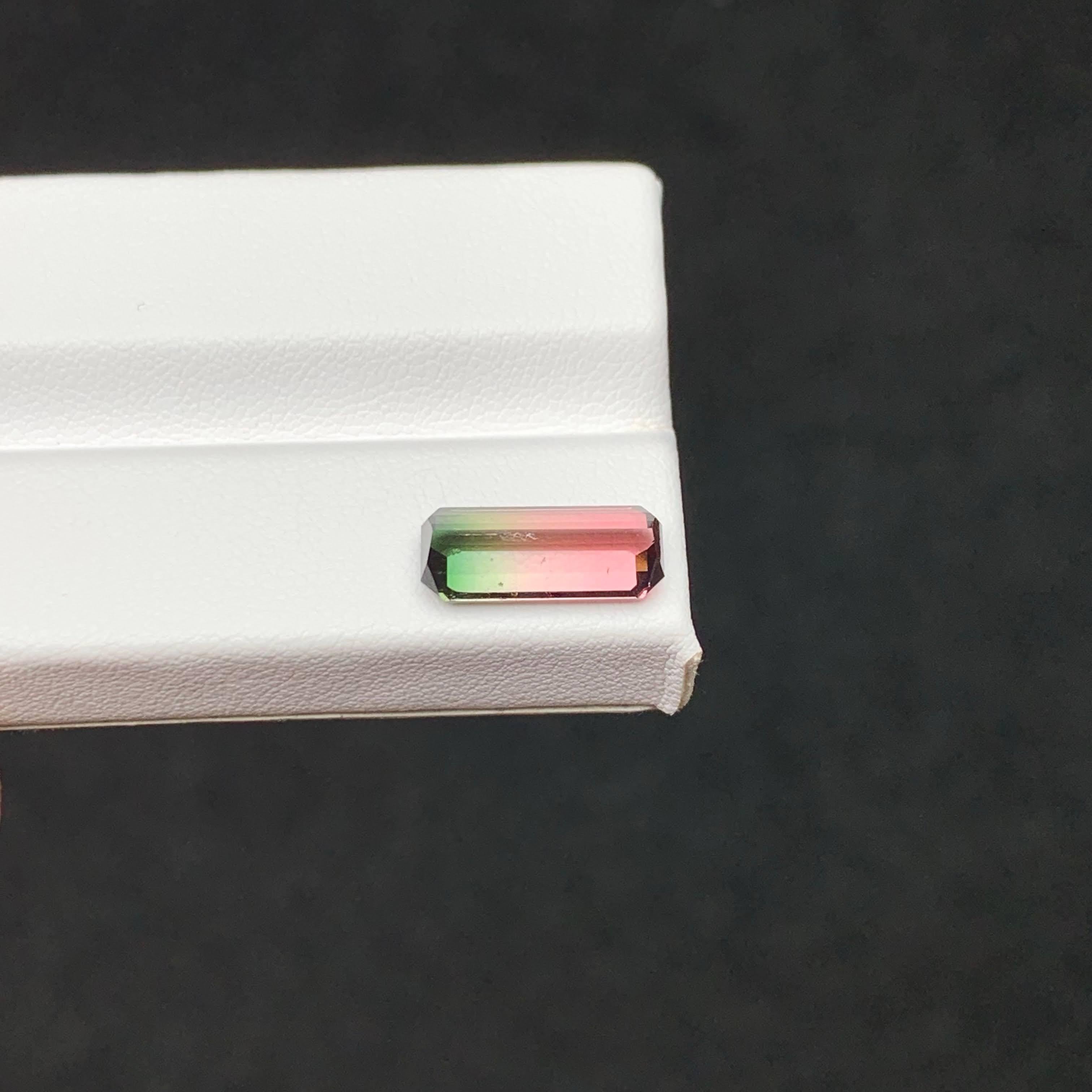 Taille émeraude 3.25 Carat Natural Loose Bicolor Watermelon Tourmaline Emerald Cut Afghan Gem en vente