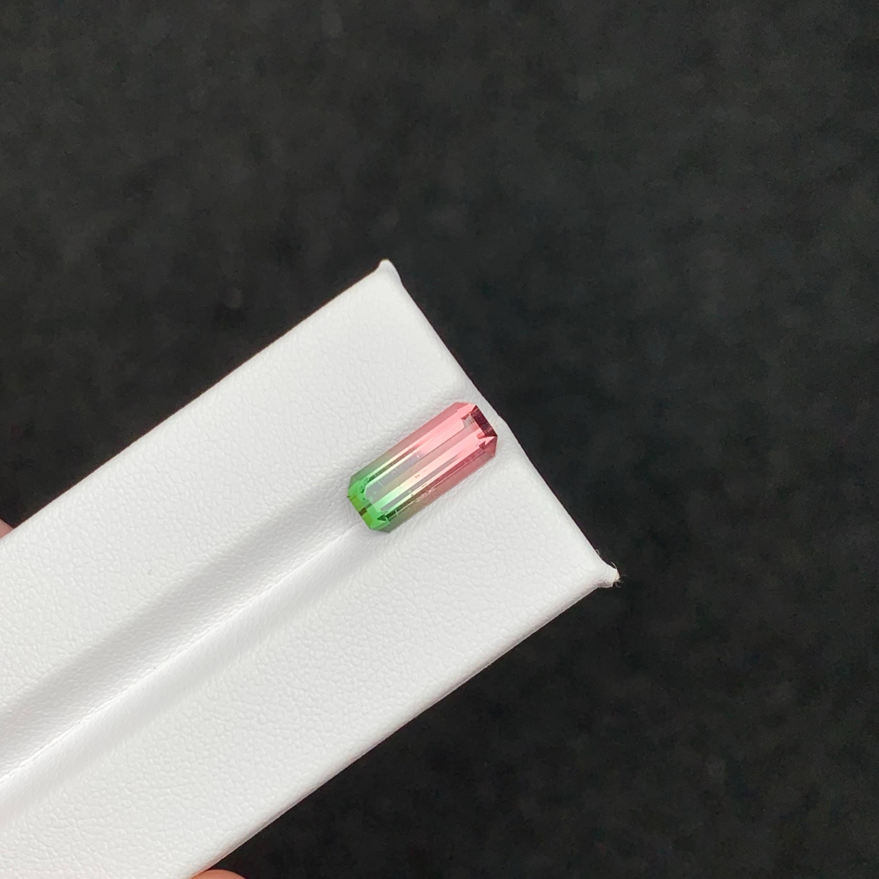 3.25 Carat Natural Loose Bicolor Watermelon Tourmaline Emerald Cut Afghan Gem en vente 2