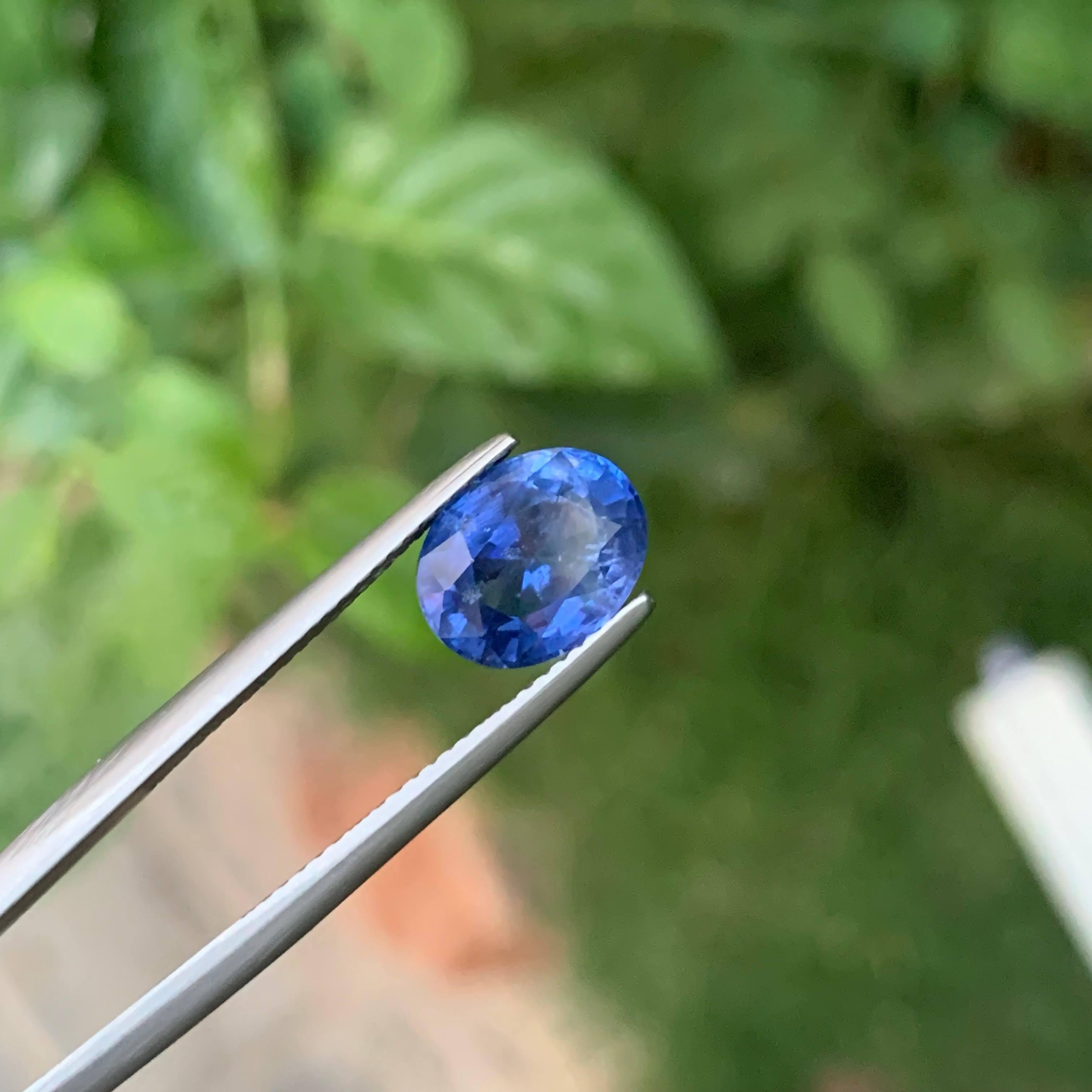 3,25 Karat Natürlicher loser feiner blauer Saphir Stein Ovalschliff Sri Lankanischer Edelstein im Zustand „Neu“ im Angebot in Bangkok, TH