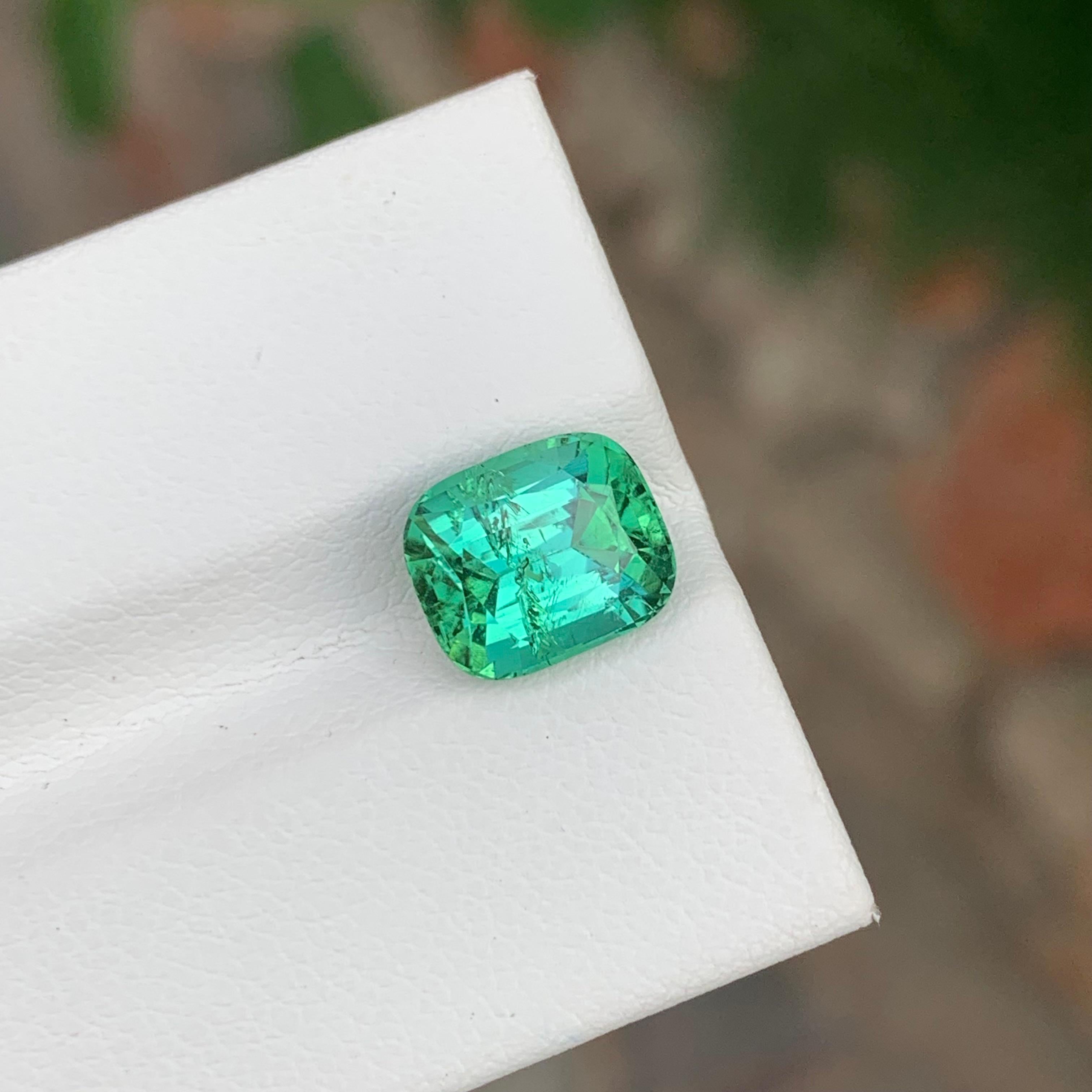3.25 Carat Natural Loose Green Lagoon Tourmaline Cushion Shape Gemstone (pierre précieuse en forme de coussin) en vente 4