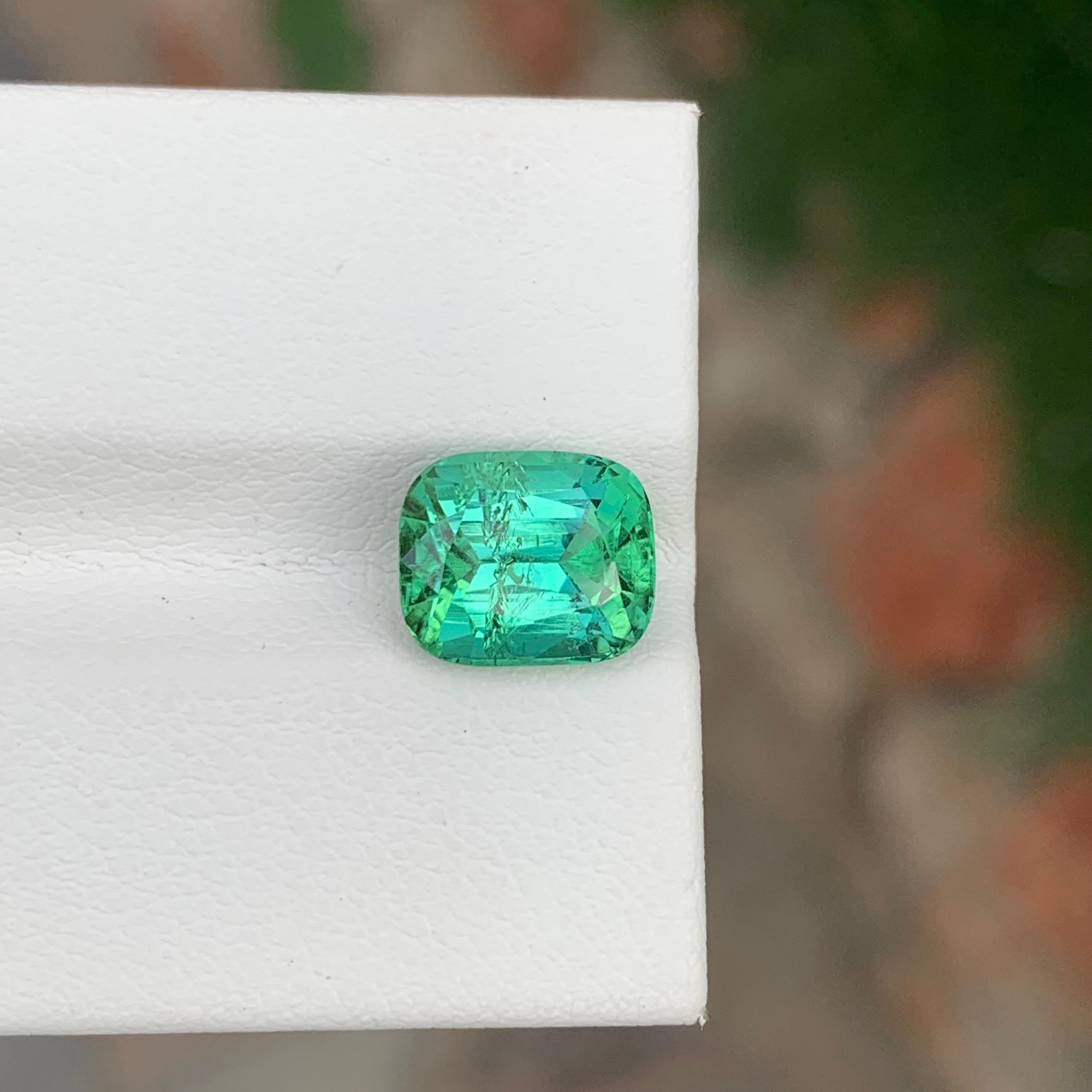 Taille coussin 3.25 Carat Natural Loose Green Lagoon Tourmaline Cushion Shape Gemstone (pierre précieuse en forme de coussin) en vente