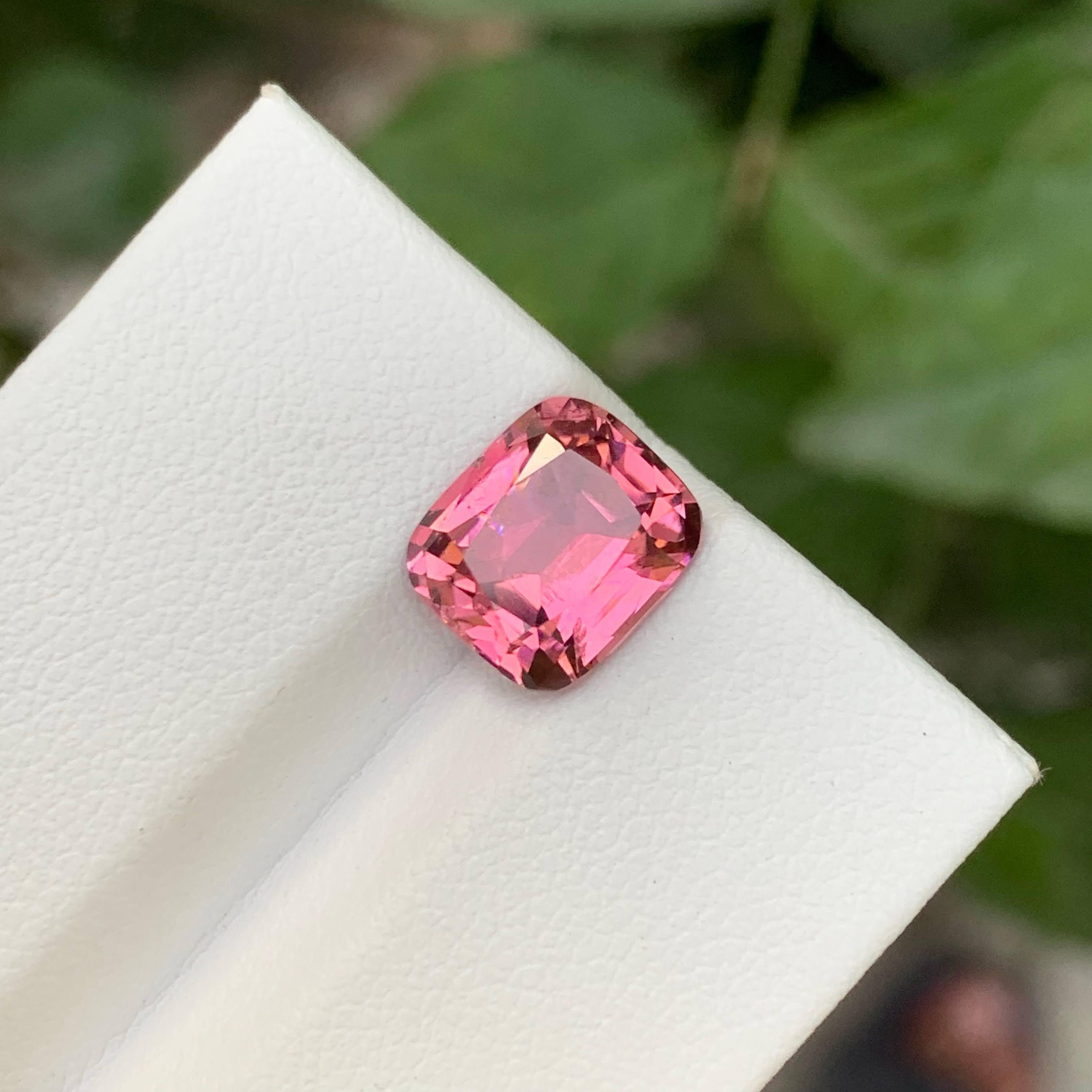 Taille coussin 3.25 Carat Natural Loose Hot Pink Tourmaline Stone Cushion Cut Afghan Gemstone (pierre précieuse afghane) en vente