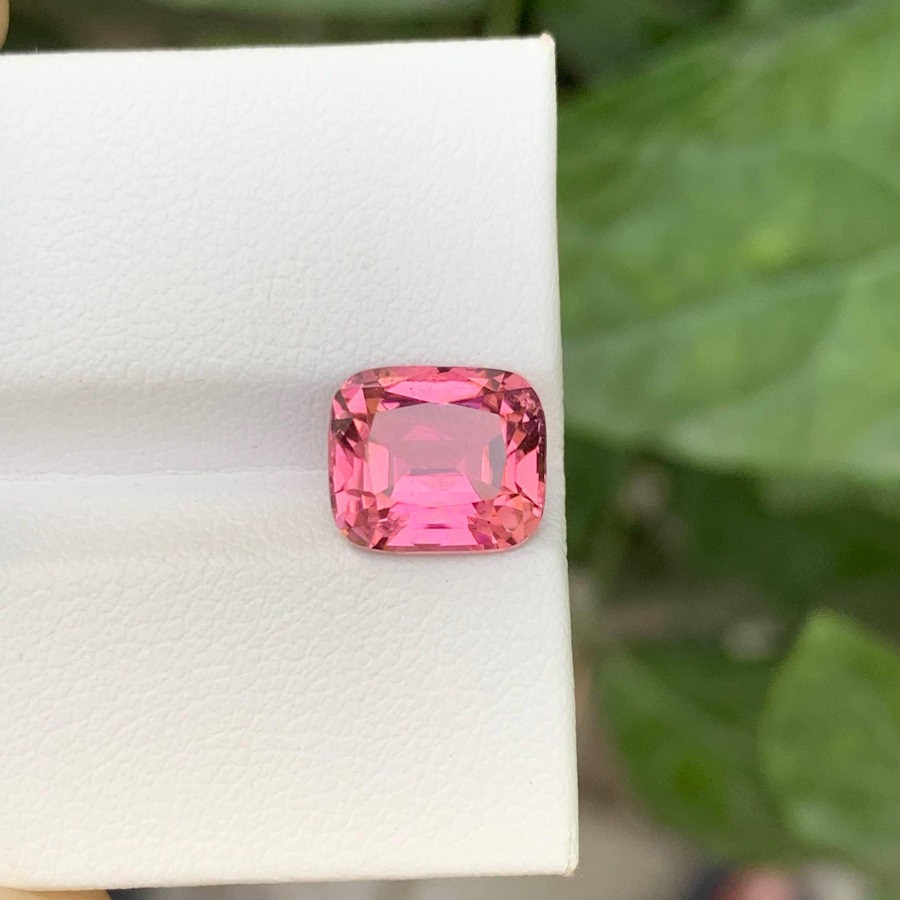 3.25 Carat Natural Loose Hot Pink Tourmaline Stone Cushion Cut Afghan Gemstone (pierre précieuse afghane) Neuf - En vente à Bangkok, TH