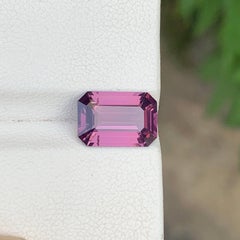 3.25 Carat Natural Loose Purplish Spinel Stone Emerald Cut Burmese Gemstone (pierre précieuse birmane)