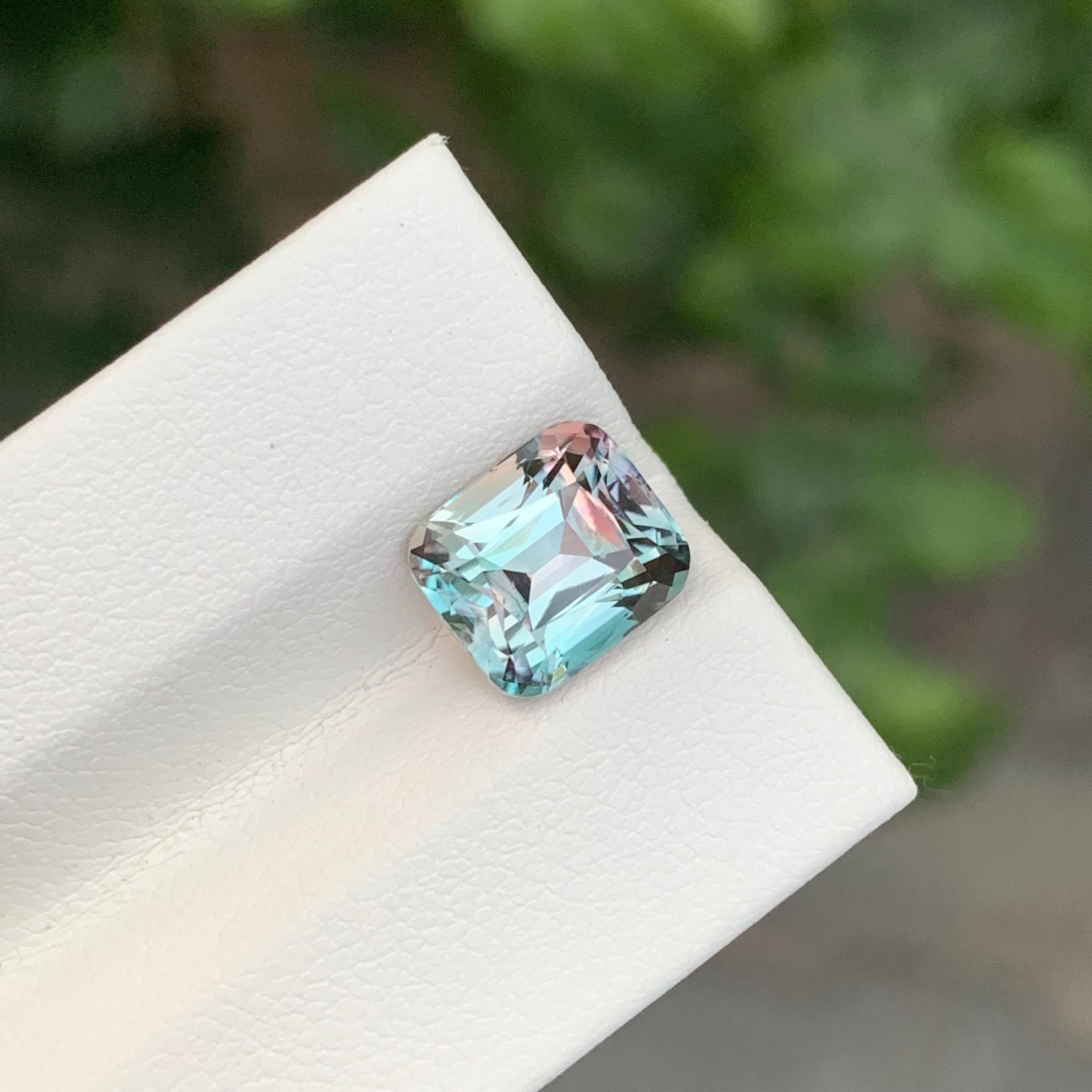 Gema Turmalina Natural Suelta de 3,25 Quilates Color Teal con Tono Rosa Artes y manualidades en venta
