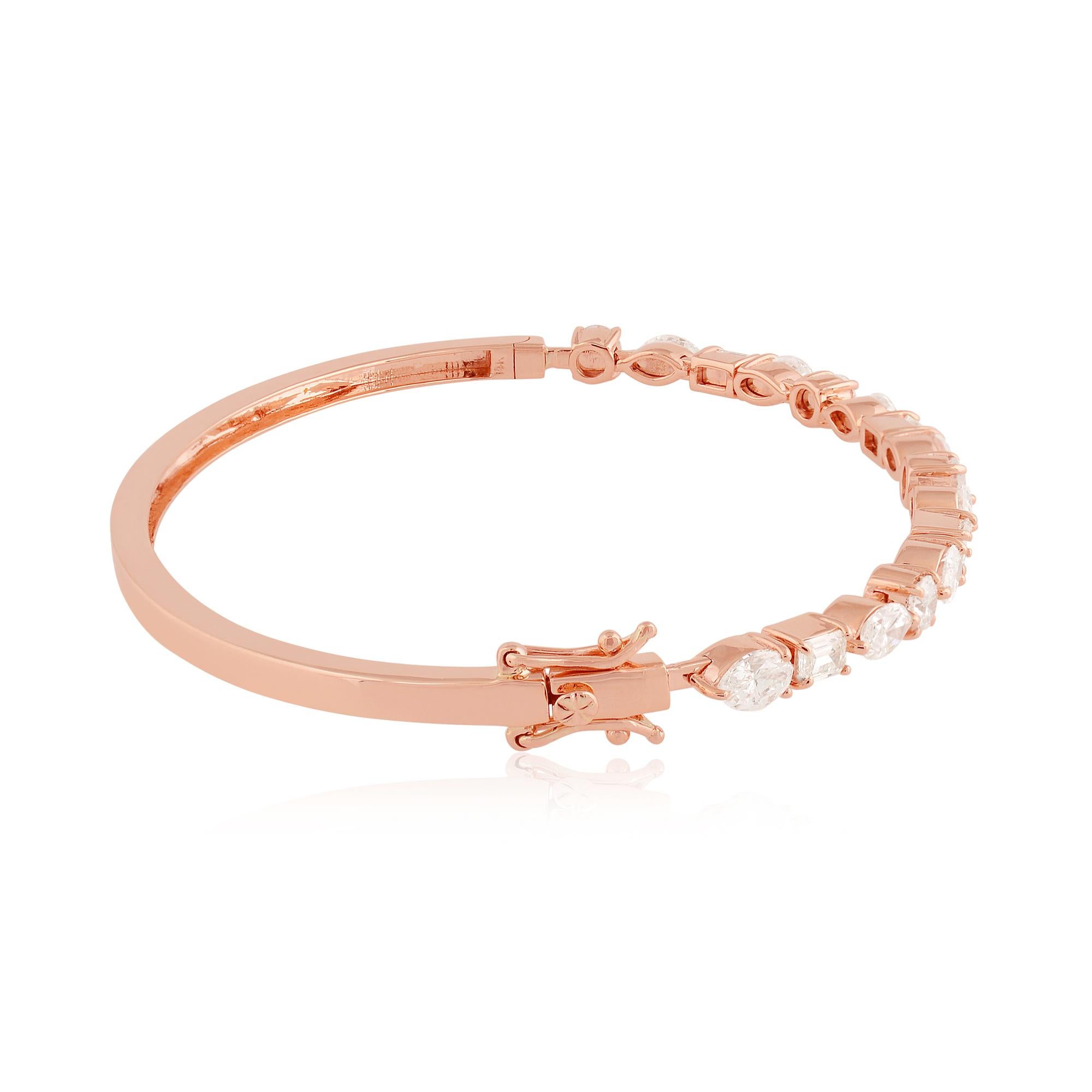 Llama la atención con esta elegante Pulsera de Diamantes, hecha a mano con esmero para crear una pieza de joyería sofisticada y atemporal. El estilo brazalete es a la vez elegante y versátil, por lo que resulta adecuado para cualquier ocasión. Esta