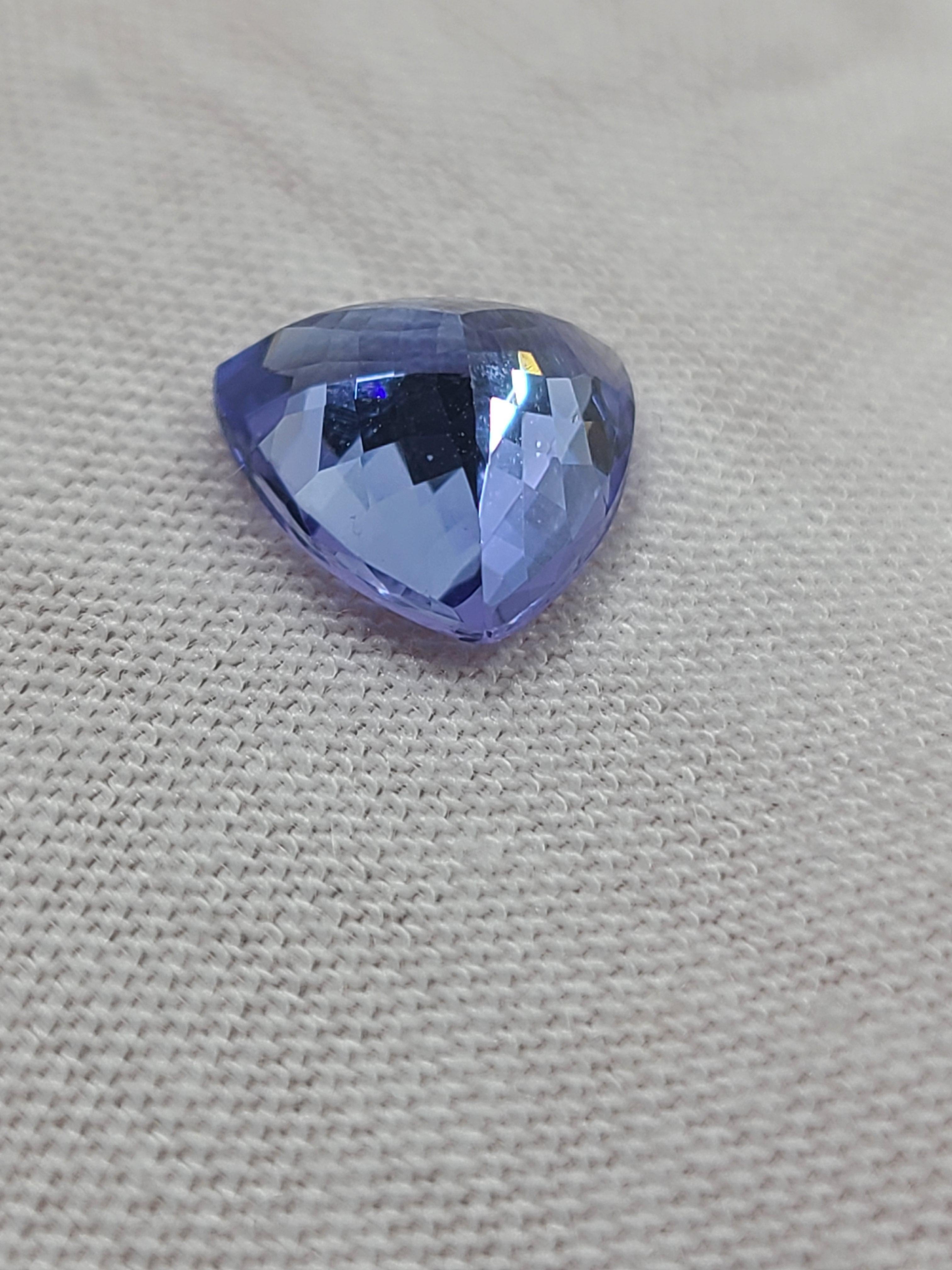 3.25 Carat Tanzanite Flawless 10mmx10mm Trillion Cut - Single Loose Stone In Excellent Condition In Endwell, NY