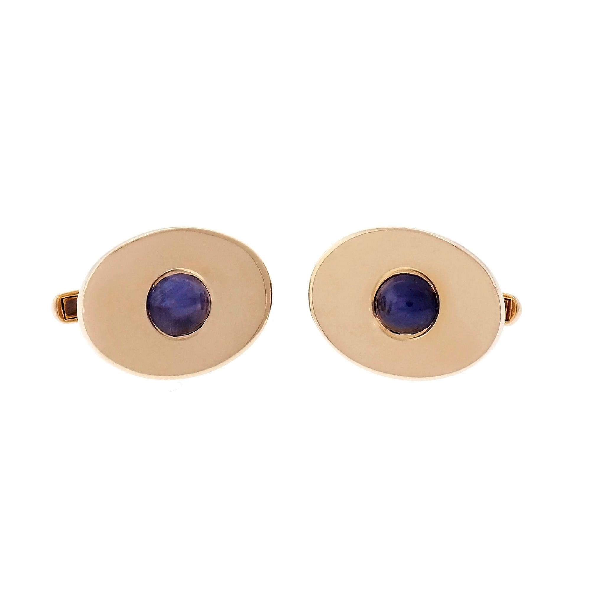 3.25 Carats Blue Star Sapphire Yellow Gold Cufflinks