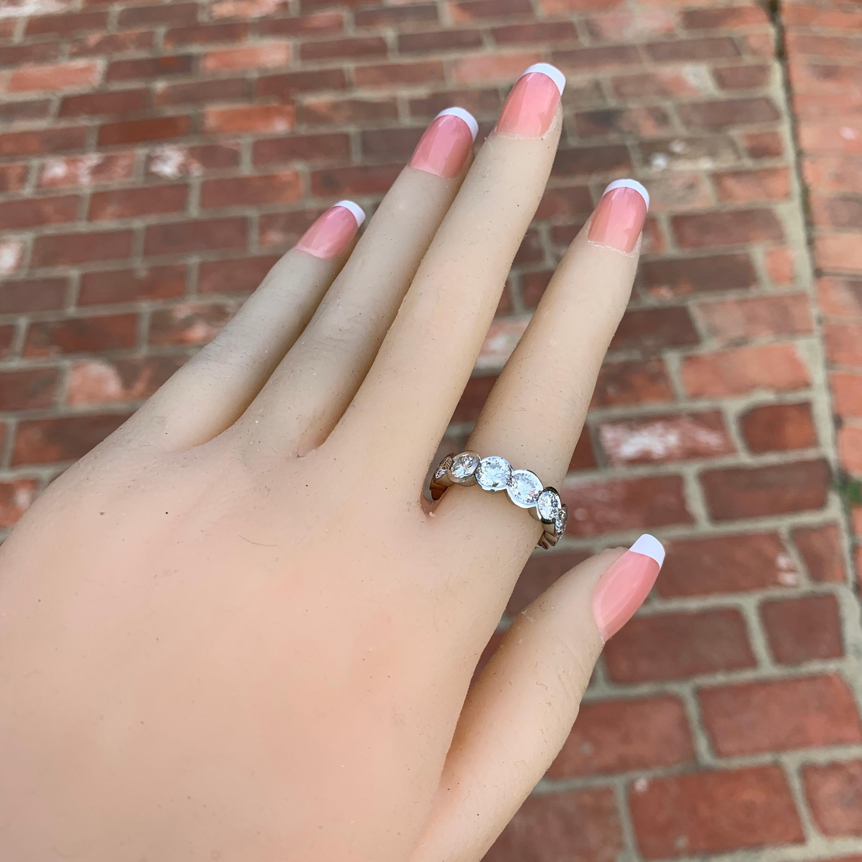 Anillo de eternidad Diva de diamantes de 3,25 quilates en platino, Ben Dannie en Nuevo estado para la venta en West Hollywood, CA