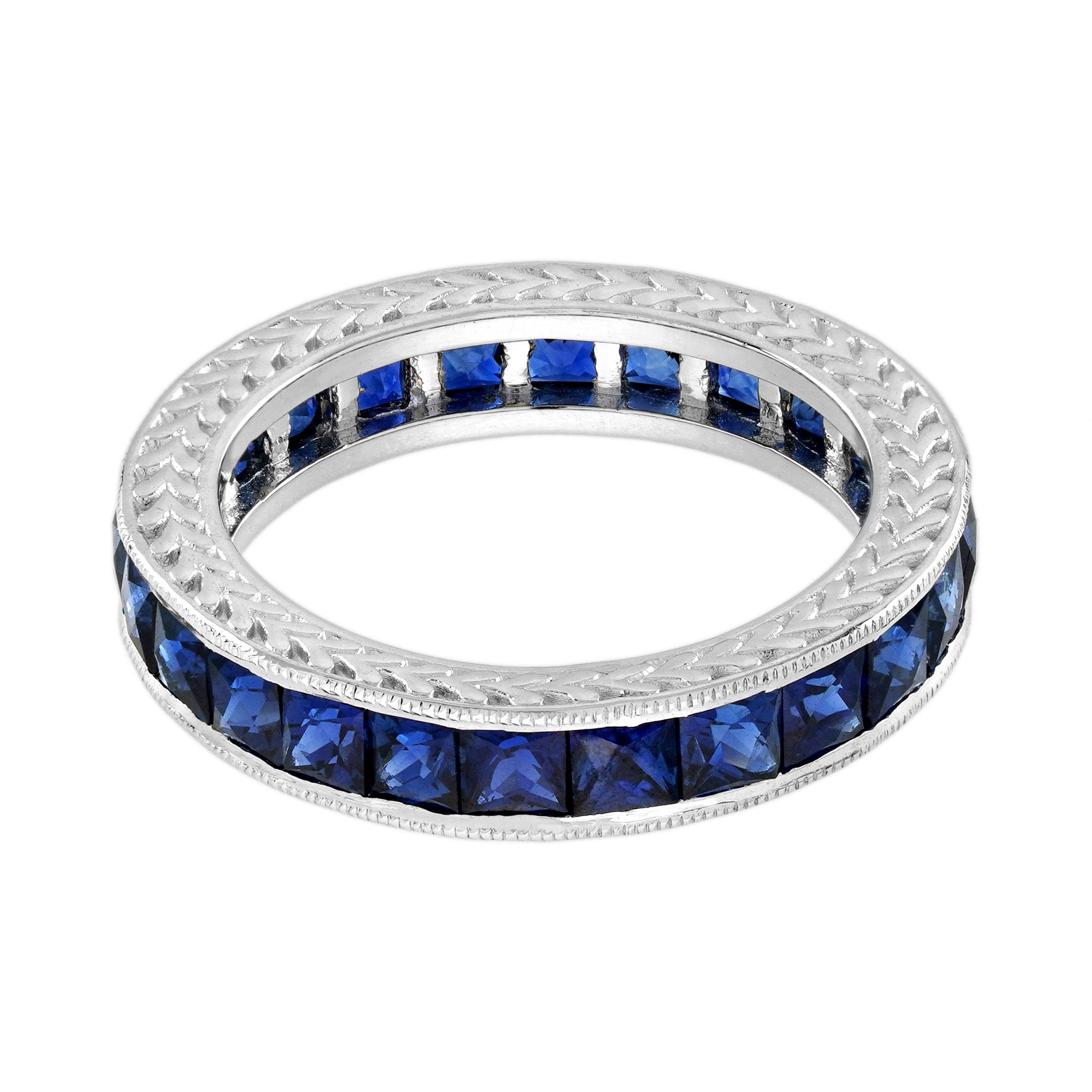 3.25 Ct. Bague d'éternité de style ancien en platine 950 avec saphir bleu Neuf - En vente à Bangkok, TH