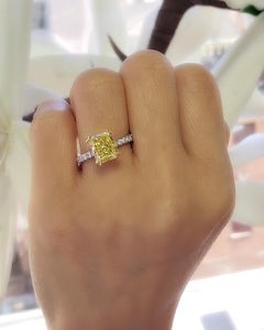 3.25 Ct Elongated Radiant Canary Fancy Light Yellow Engagement Ring VS2 GIA Cert