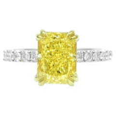 3.25 Ct Elongated Radiant Canary Fancy Light Yellow Engagement Ring VS2 GIA Cert