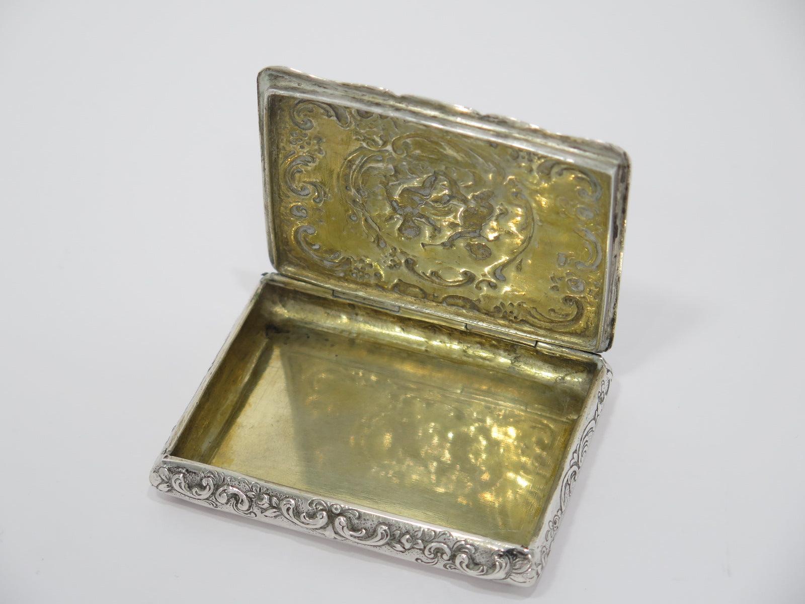 Allemand Tabatière d'antiquités européenne en argent doré à l'intérieur d'un chérubin allemand jouant de la flûte