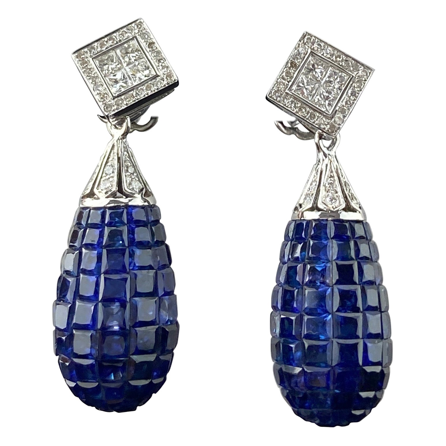 Orecchini pendenti con zaffiro blu da 32,53 carati e diamante da 1,47 carati