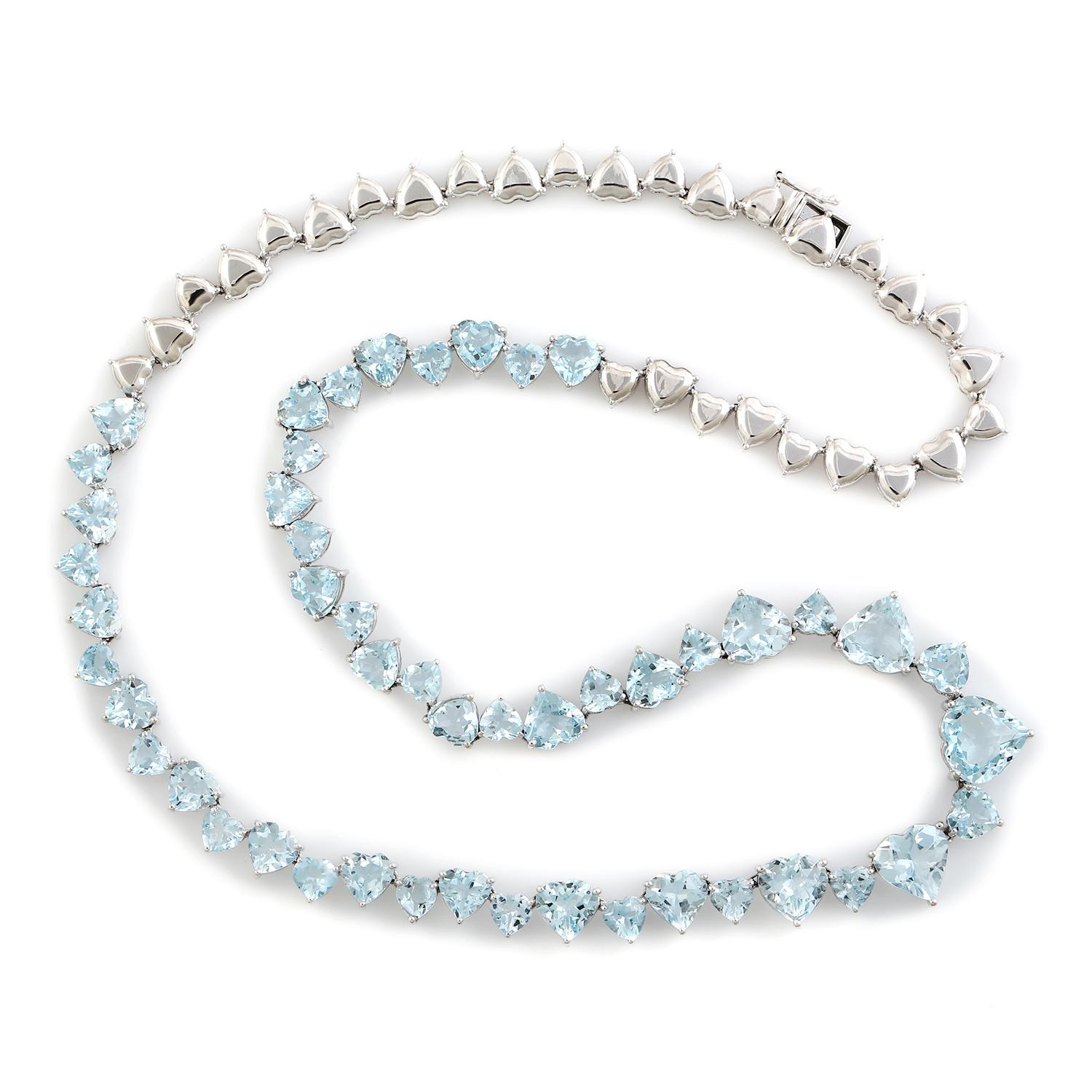 Contemporary 32.59 ct Heart Shaped Aquamarine Necklace Made In 18k White Gold For Sale
